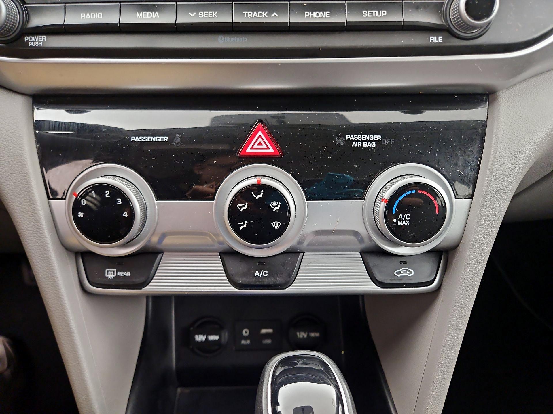 Thumbnail: 2019 Hyundai Elantra - 16