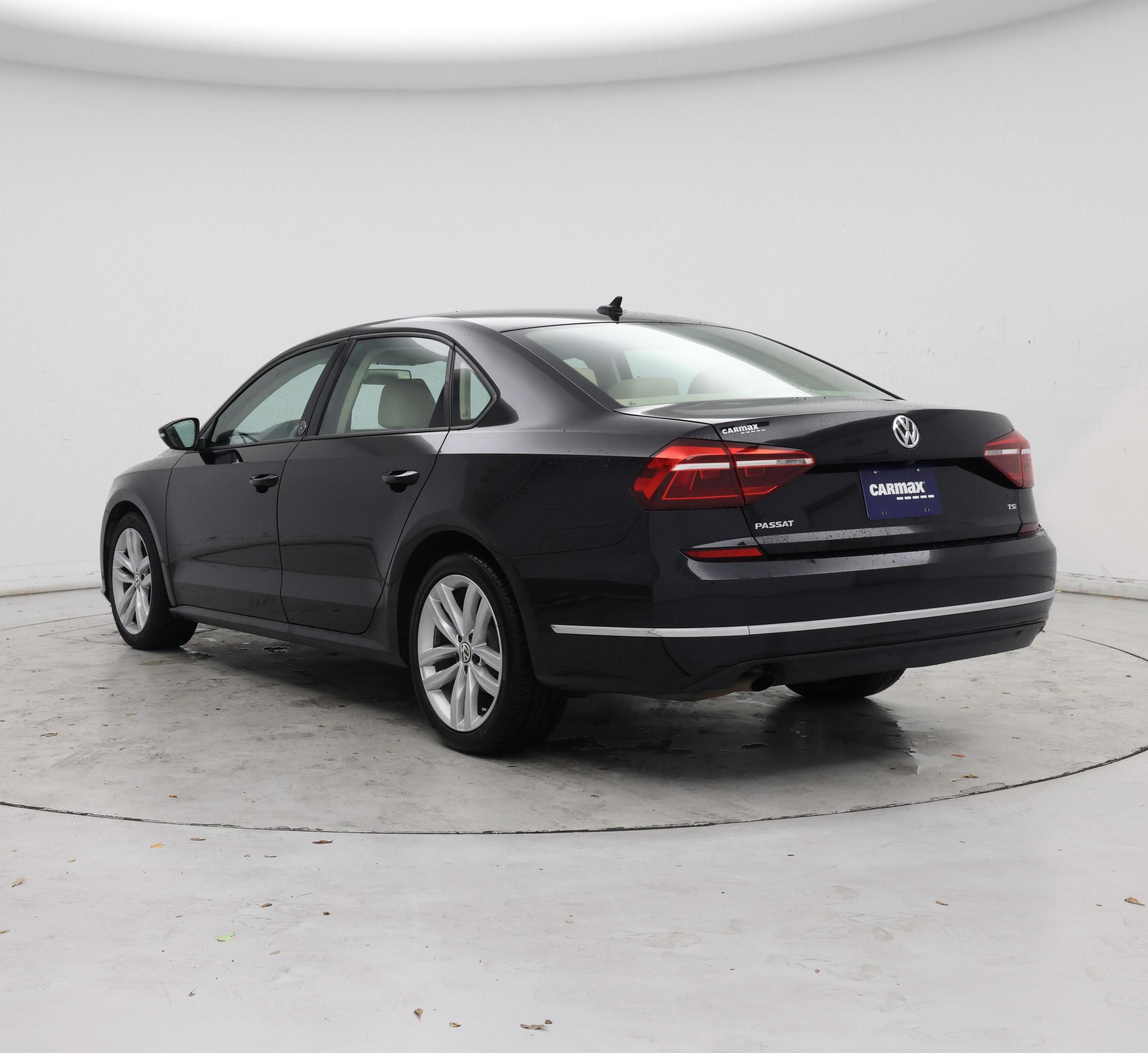 Thumbnail: 2019 Volkswagen Passat - 2