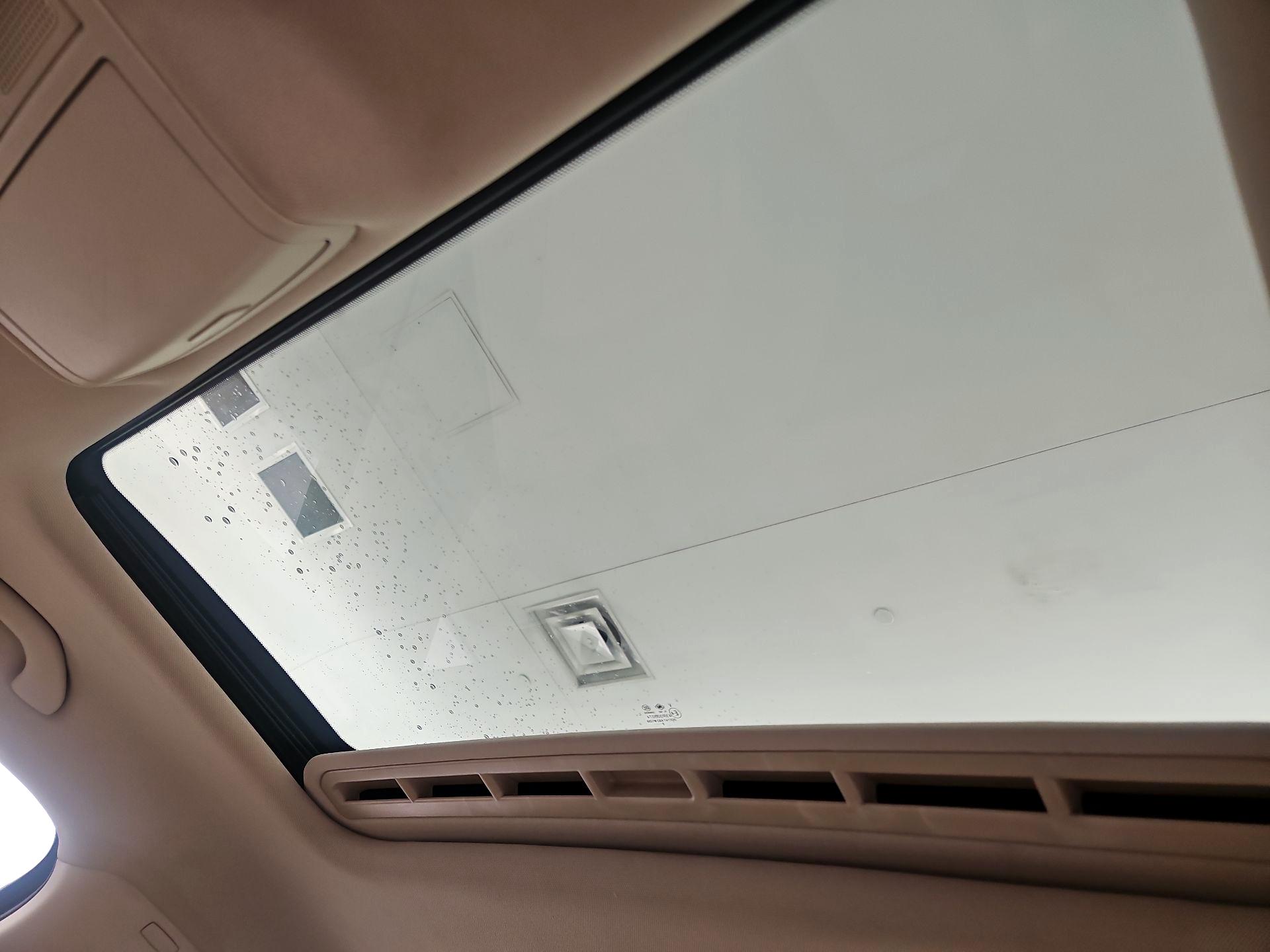Thumbnail: 2019 Volkswagen Passat - 19
