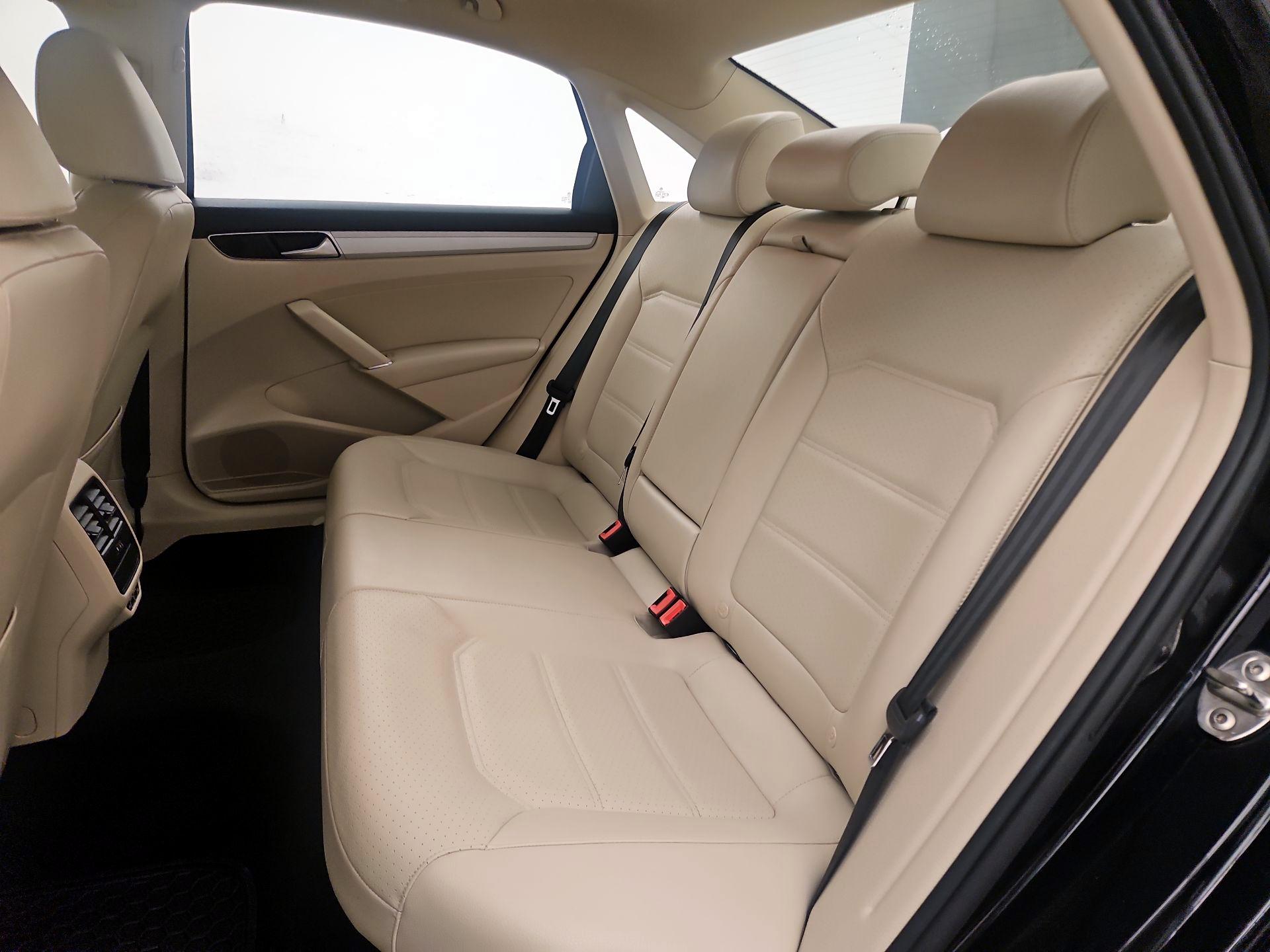 Thumbnail: 2019 Volkswagen Passat - 20