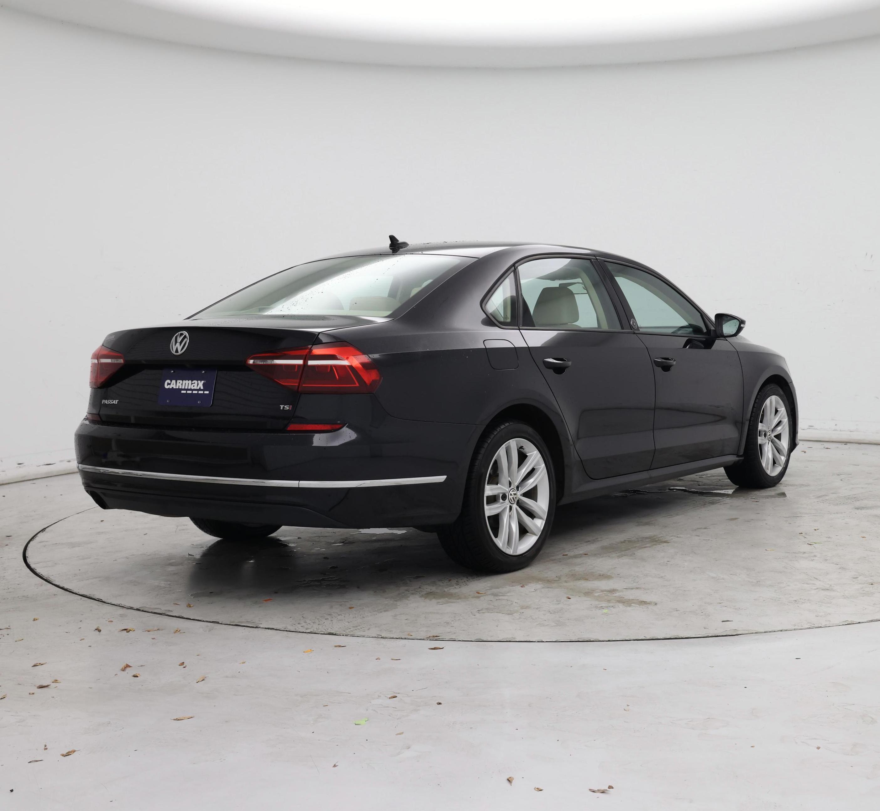 Thumbnail: 2019 Volkswagen Passat - 8