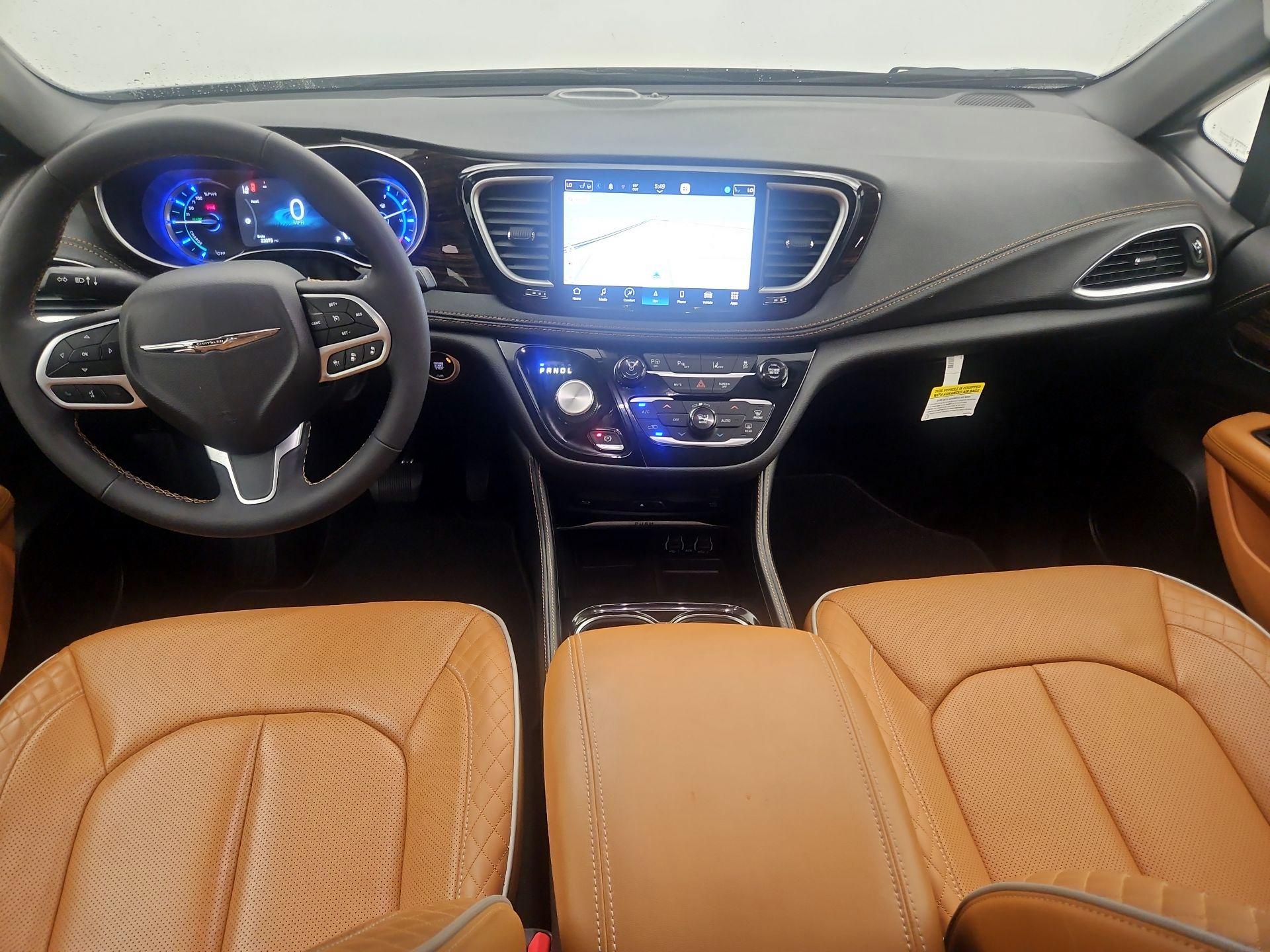 Thumbnail: 2023 Chrysler Pacifica - 9
