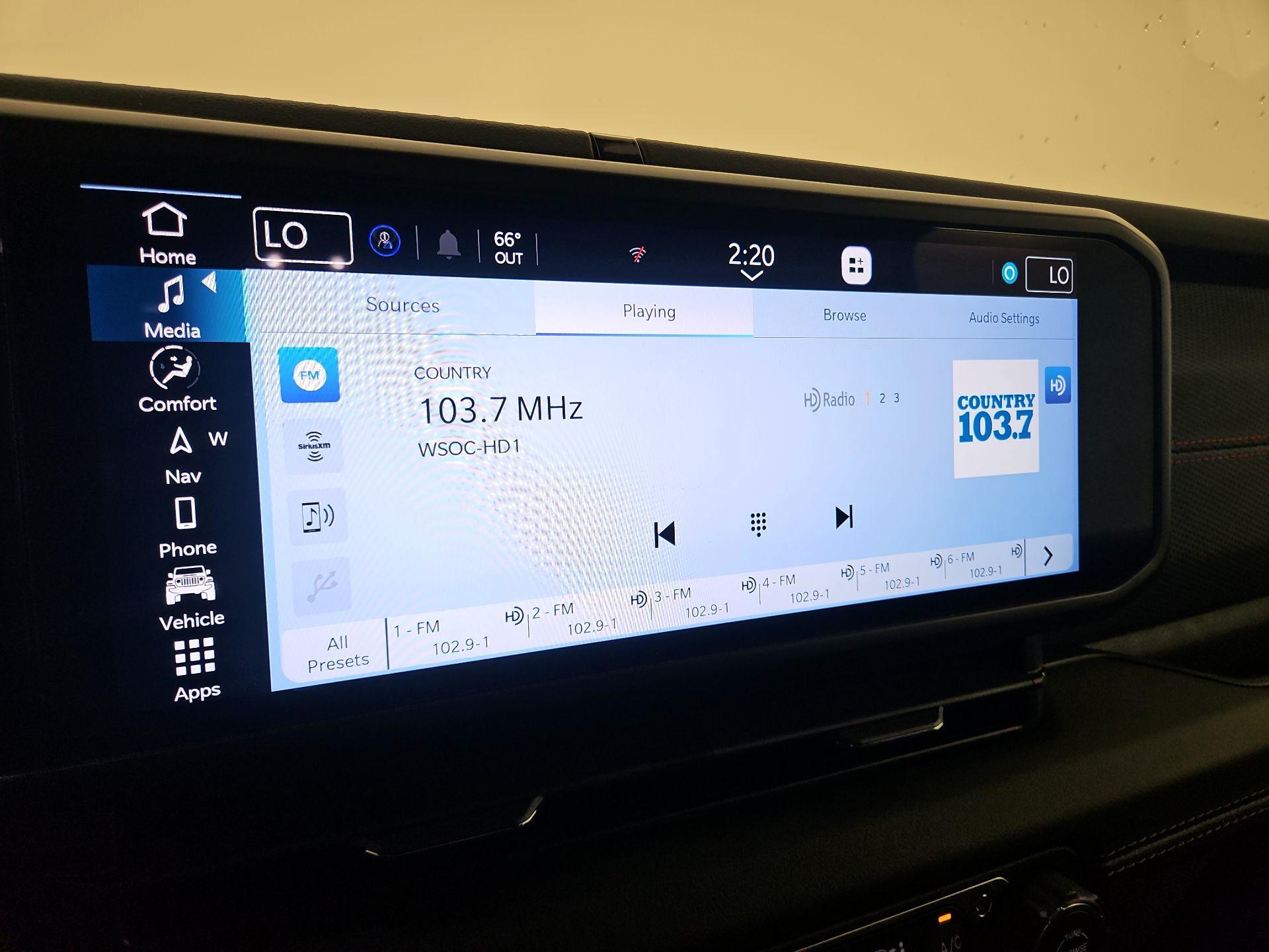 Thumbnail: 2024 Jeep Wrangler - 16