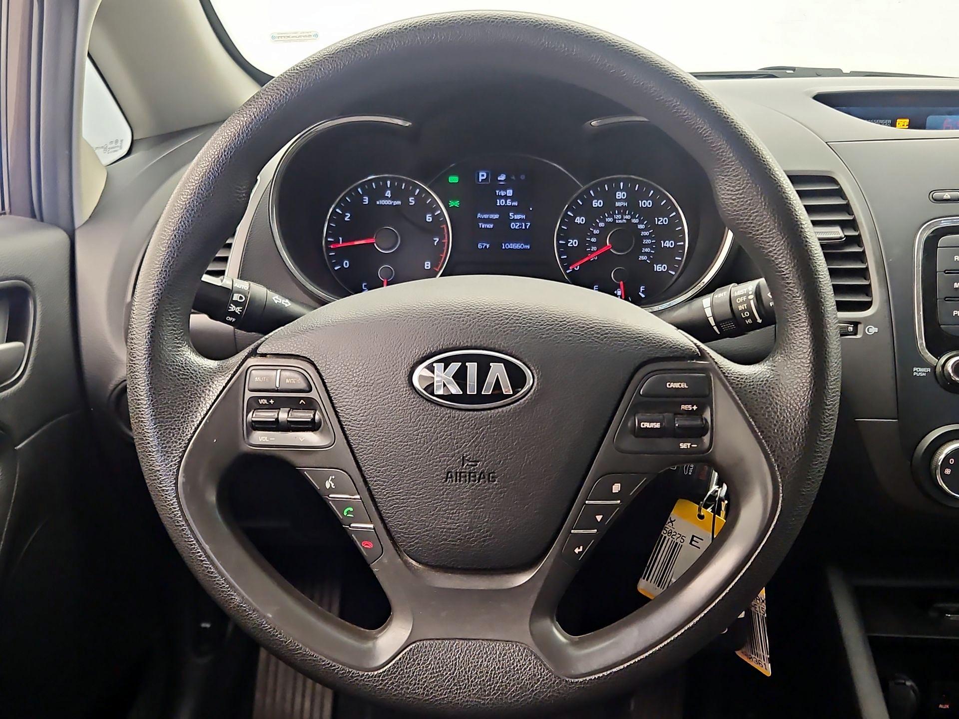 Thumbnail: 2017 Kia Forte - 10