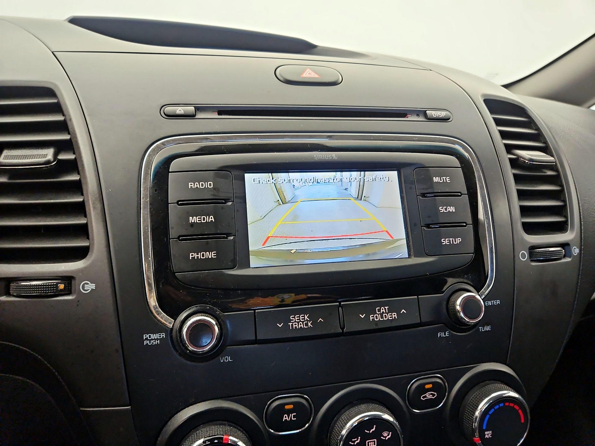 Thumbnail: 2017 Kia Forte - 14