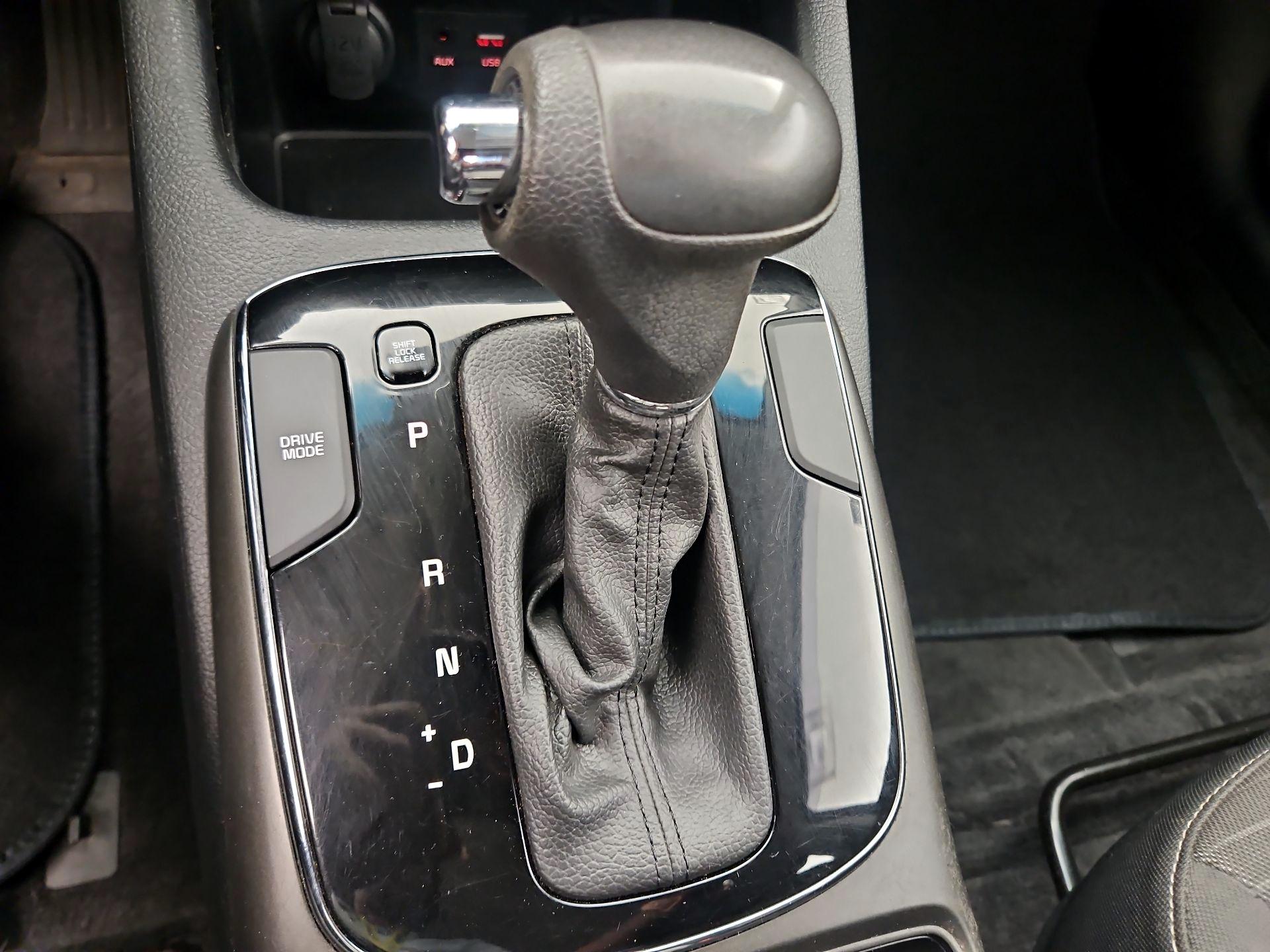 Thumbnail: 2017 Kia Forte - 17