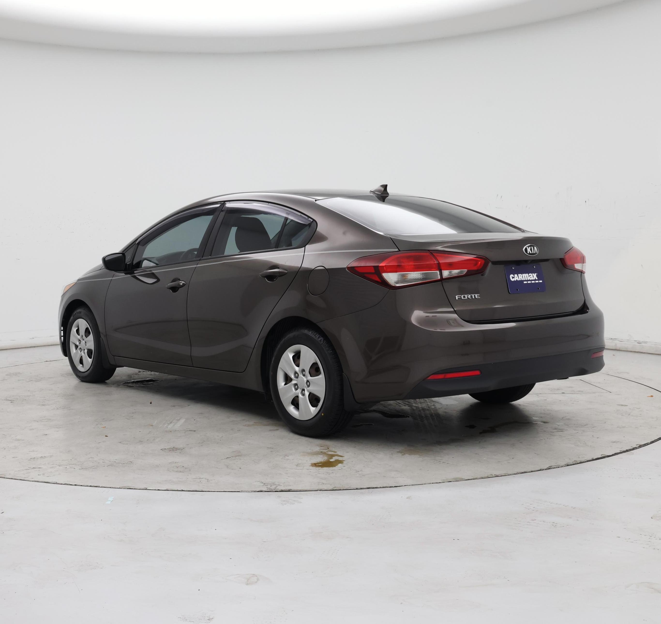 Thumbnail: 2017 Kia Forte - 2