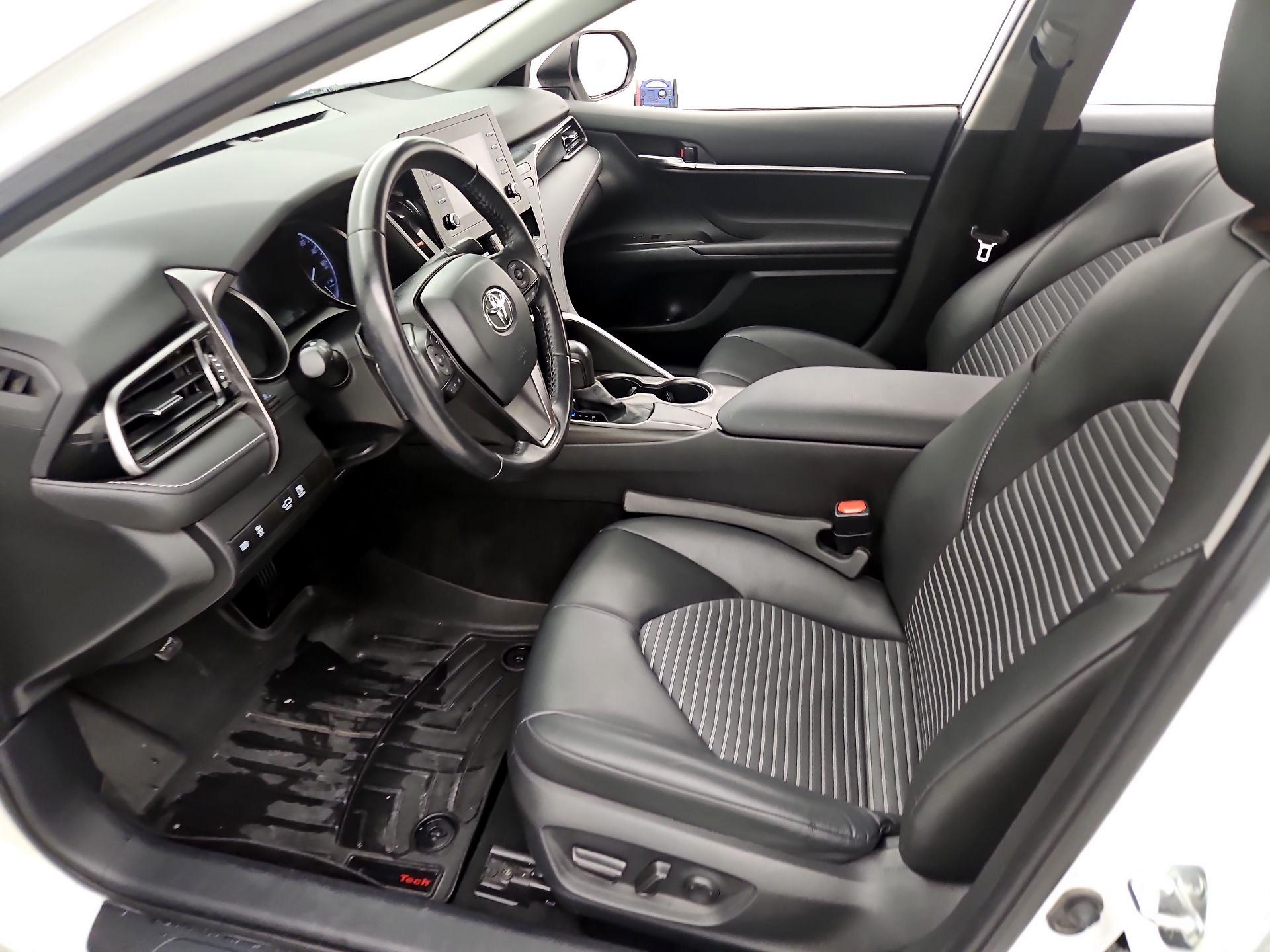 Thumbnail: 2021 Toyota Camry - 11