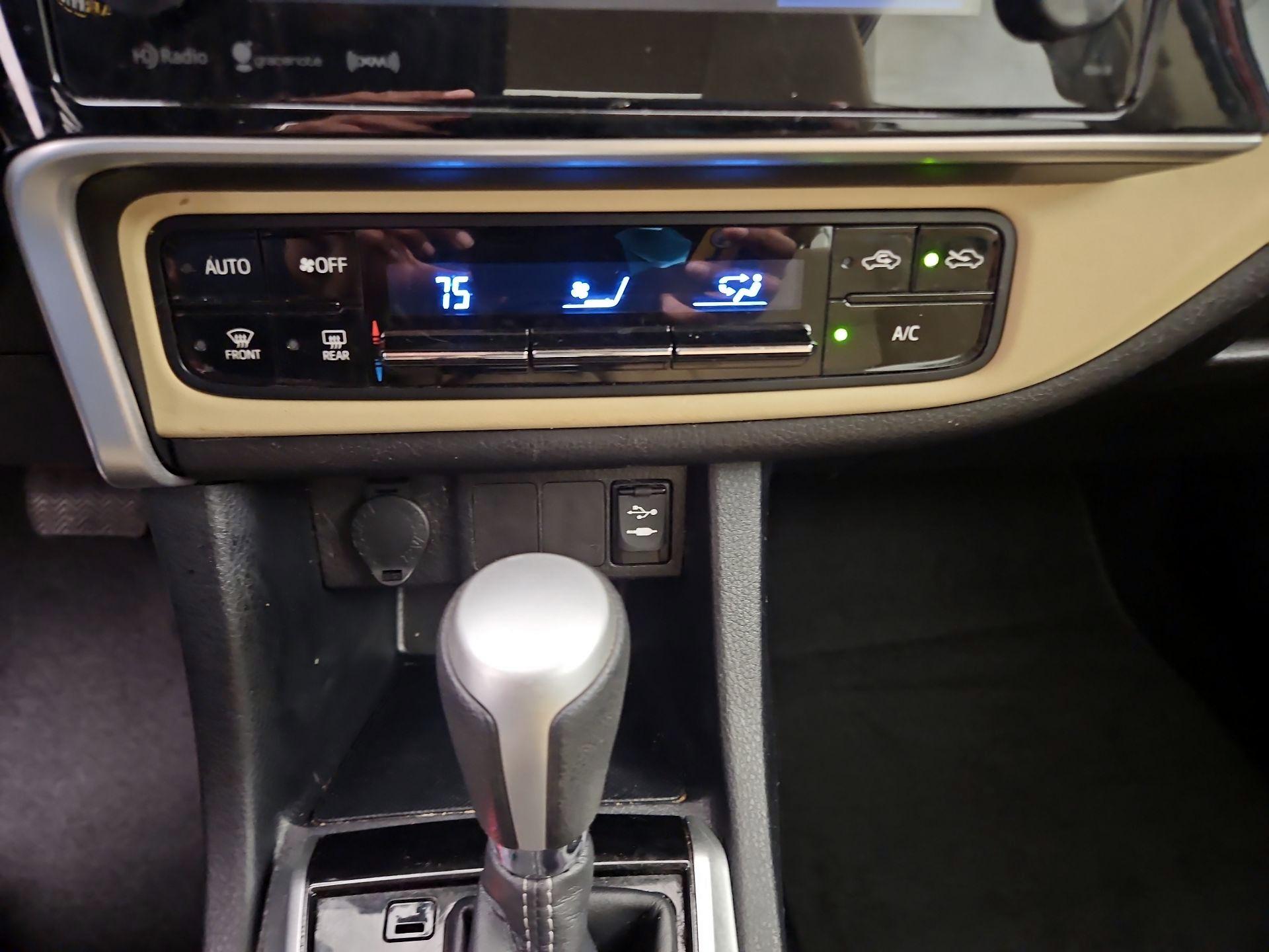 Thumbnail: 2017 Toyota Corolla - 14