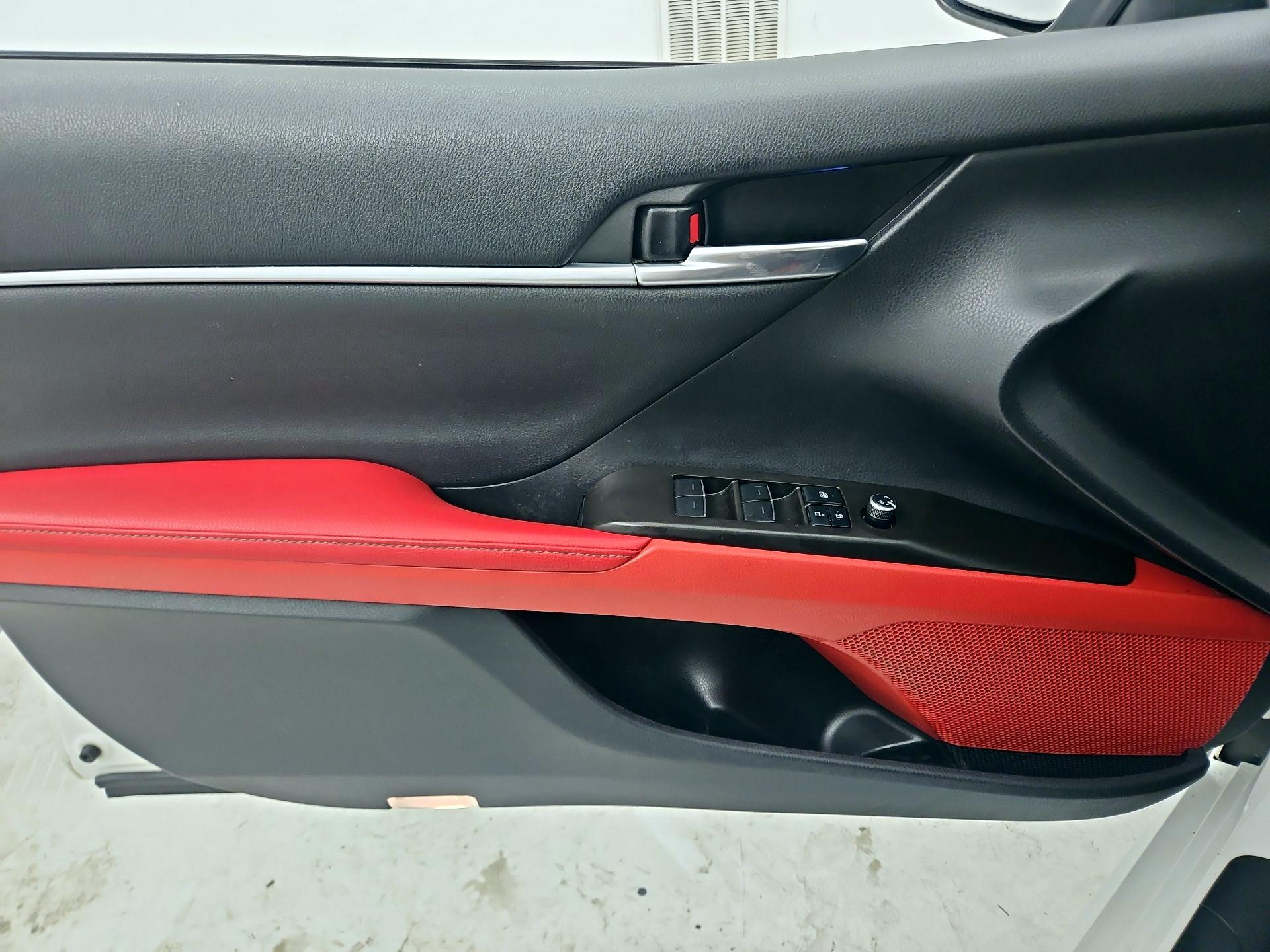 Thumbnail: 2021 Toyota Camry - 12
