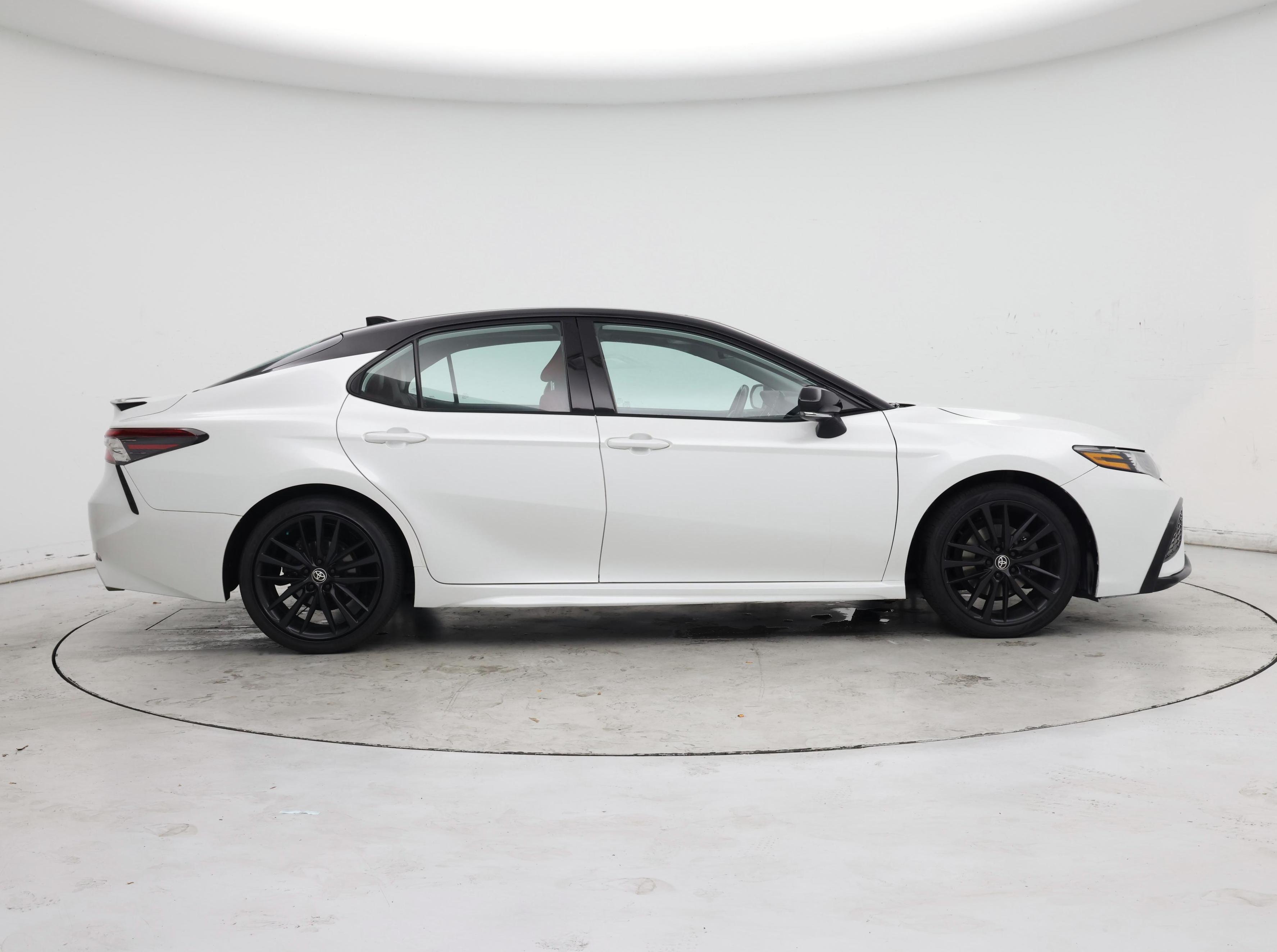 Thumbnail: 2021 Toyota Camry - 7