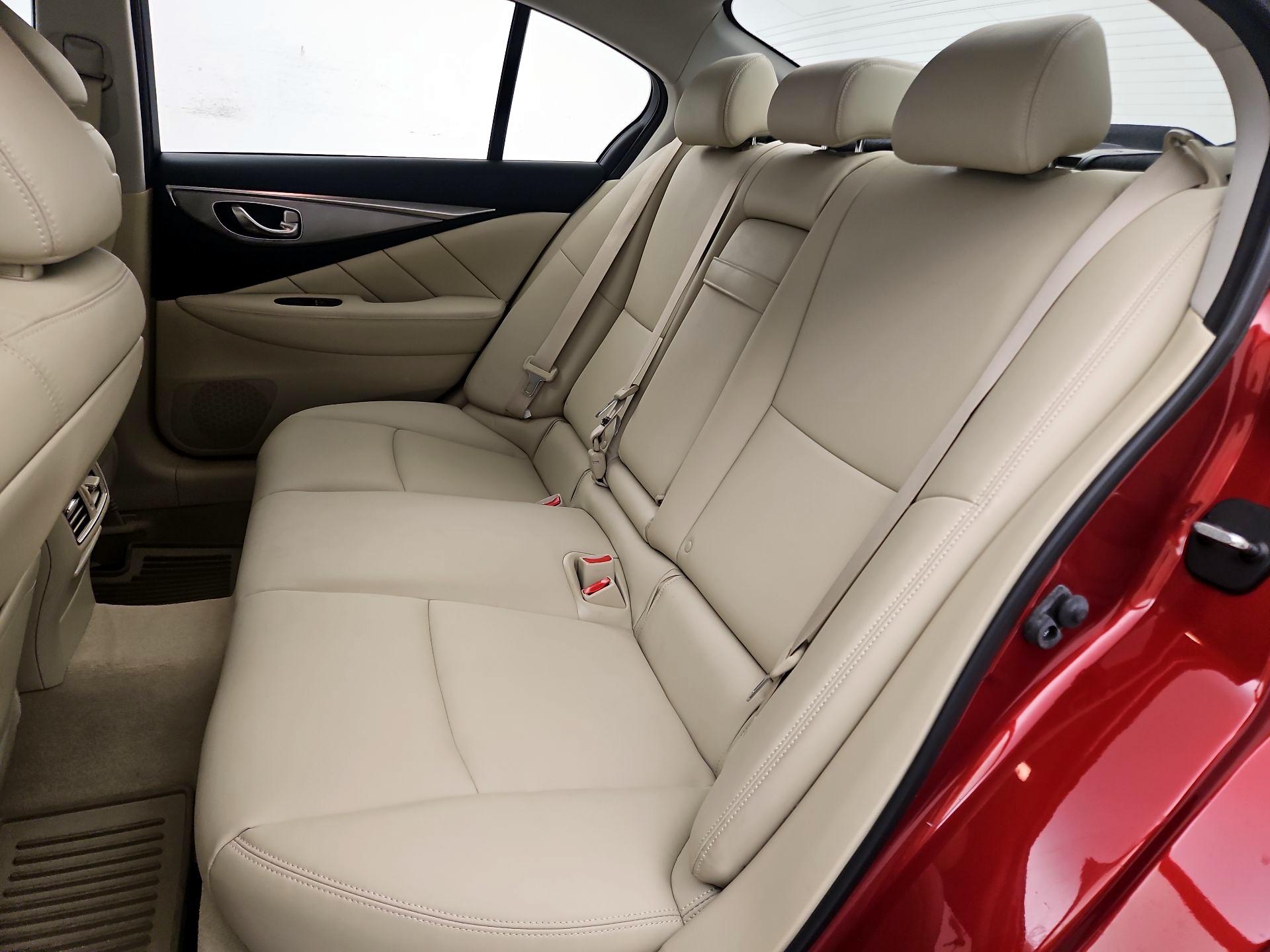 Thumbnail: 2016 INFINITI Q50 - 19