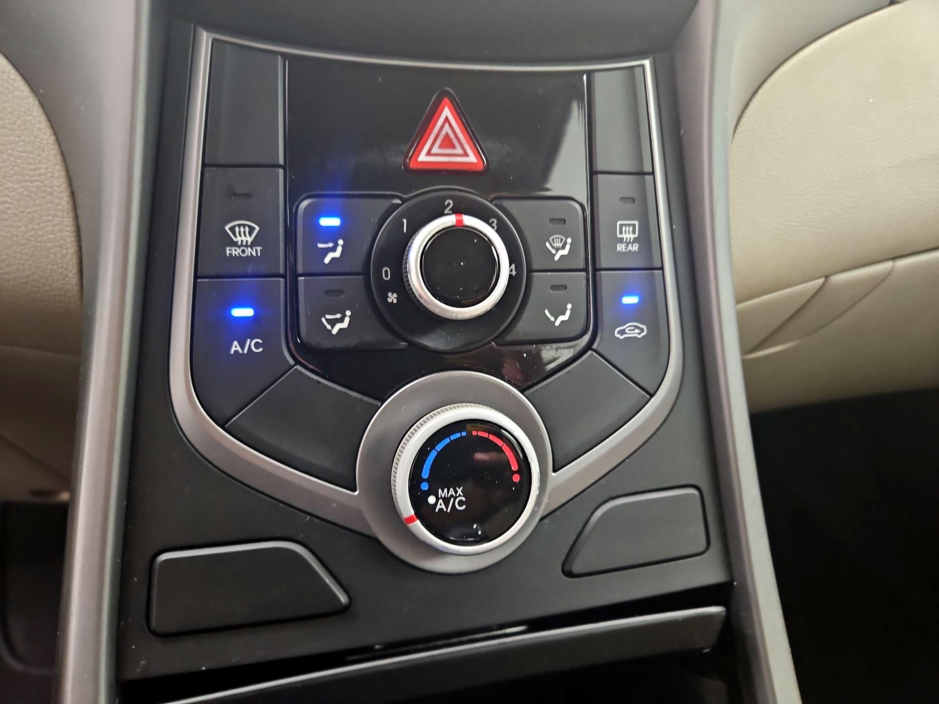 Thumbnail: 2015 Hyundai Elantra - 16