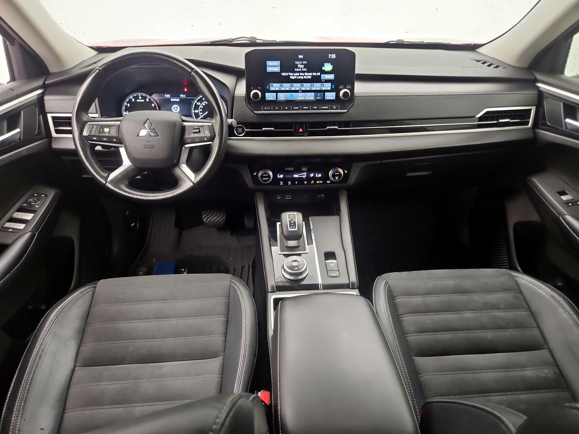 Thumbnail: 2022 Mitsubishi Outlander - 9