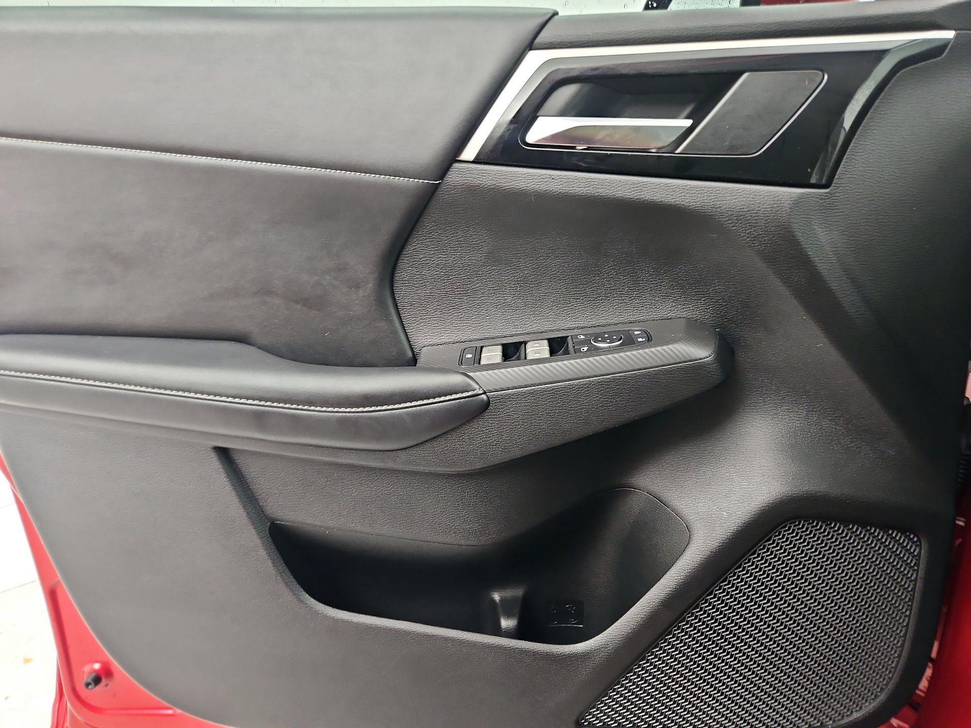 Thumbnail: 2022 Mitsubishi Outlander - 12
