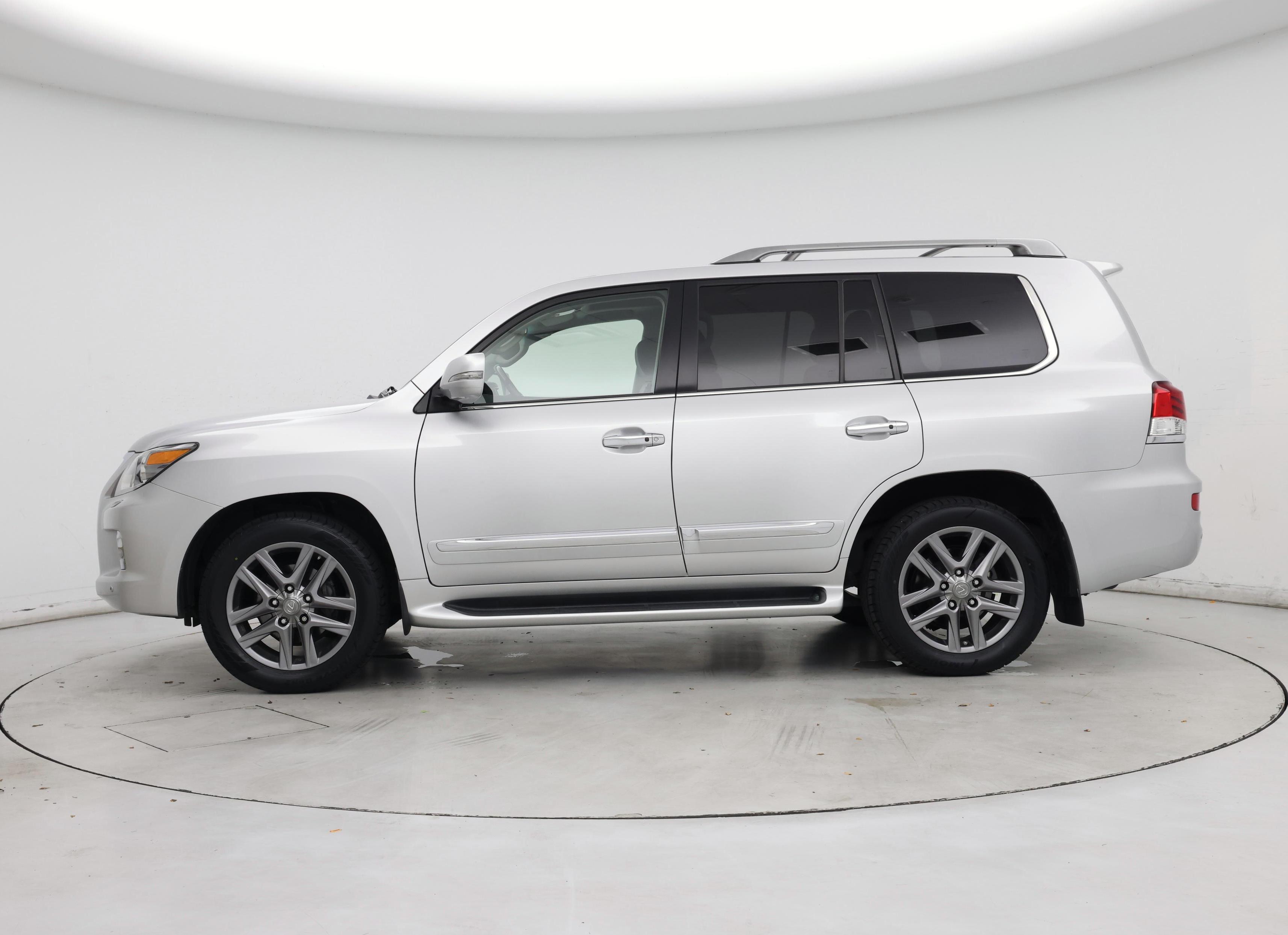 Thumbnail: 2015 Lexus LX - 3