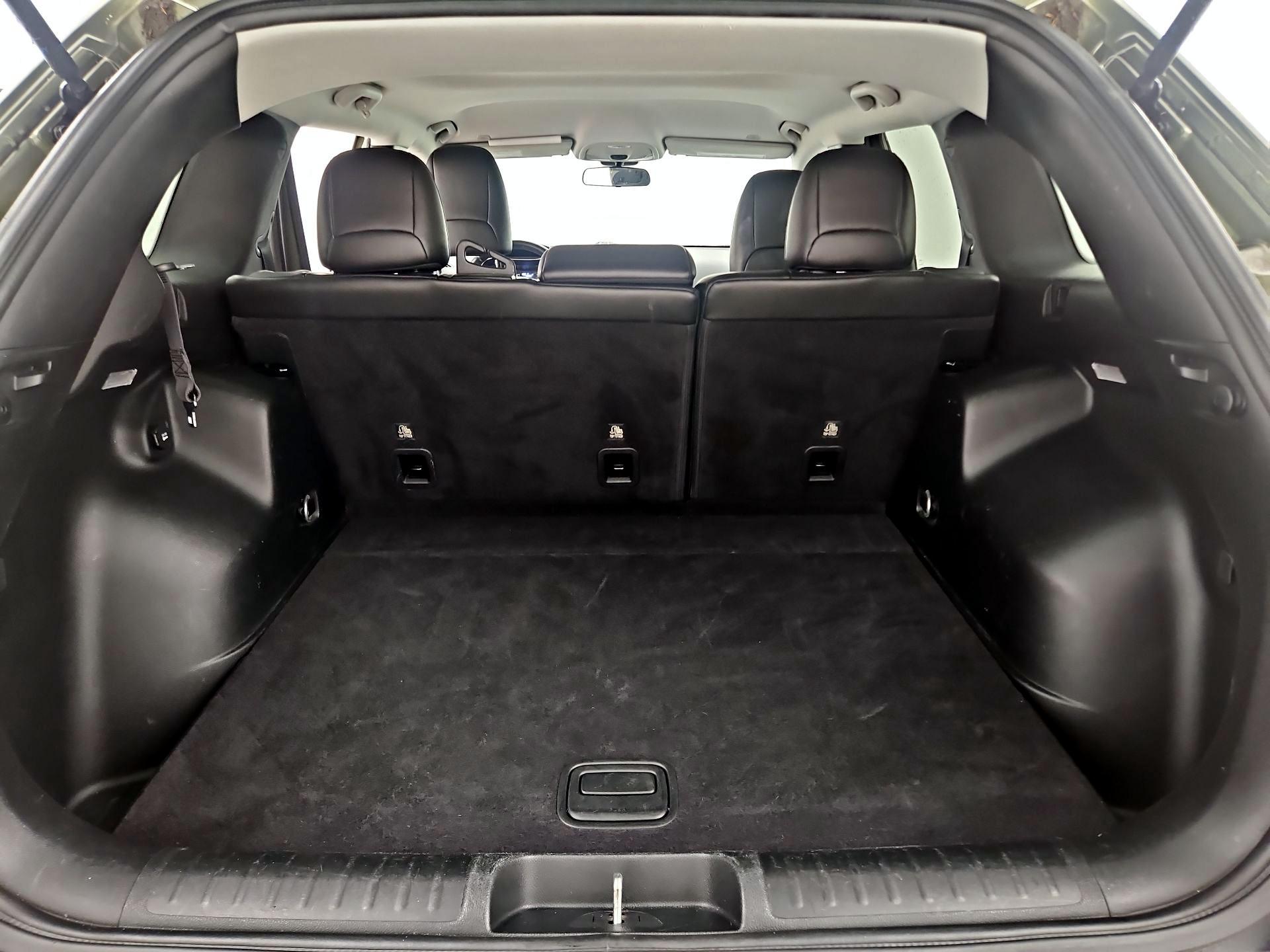 Thumbnail: 2019 Jeep Cherokee - 20