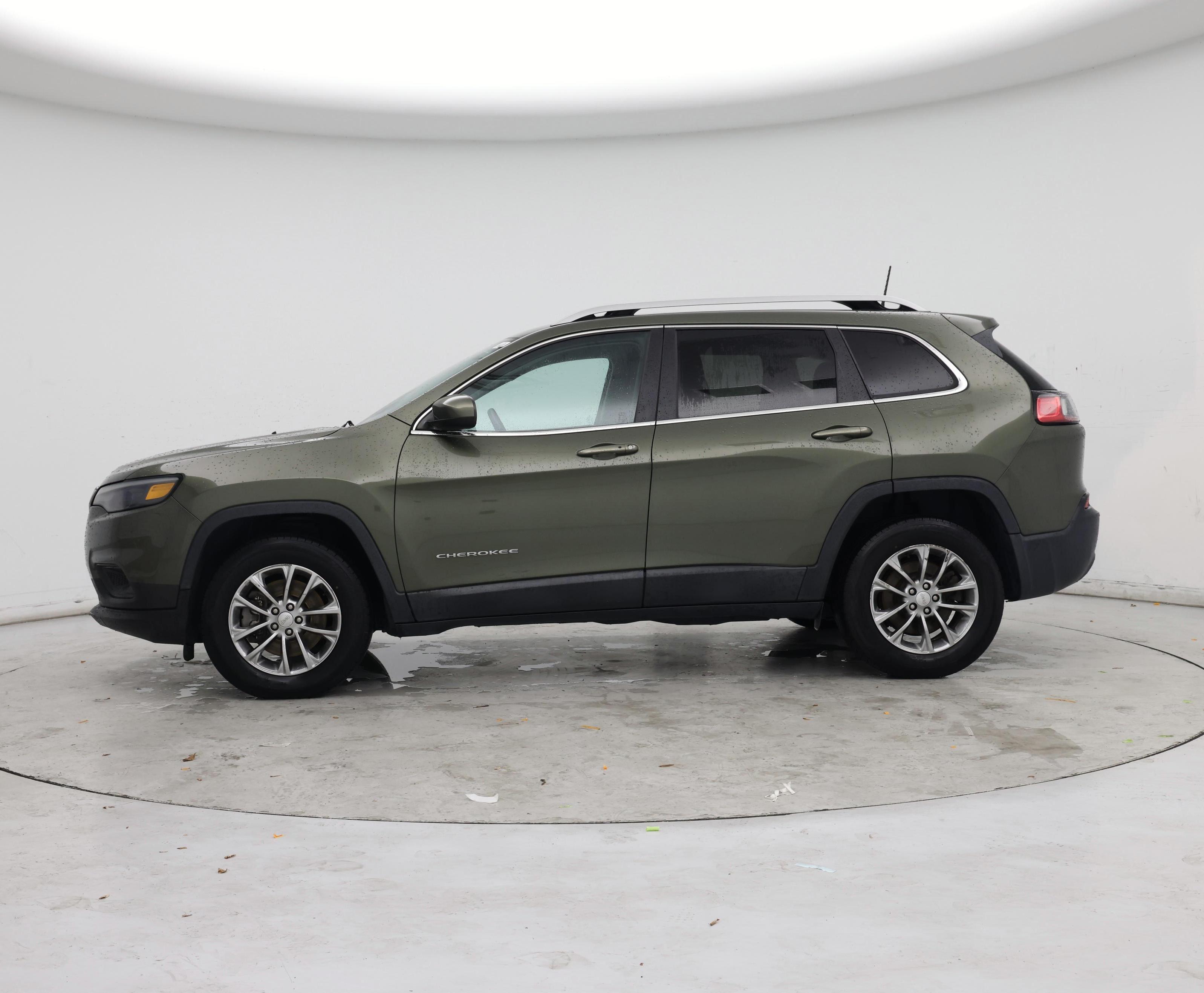 Thumbnail: 2019 Jeep Cherokee - 3