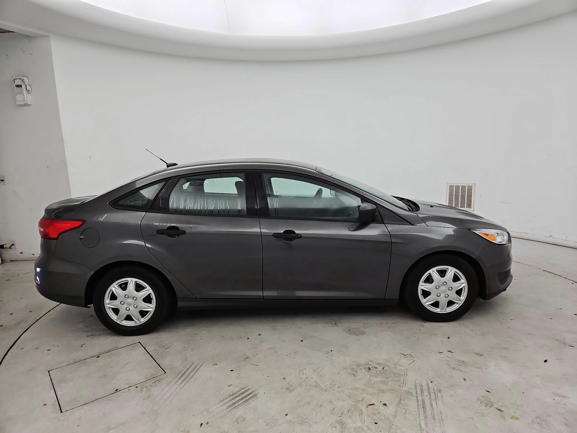 Thumbnail: 2018 Ford Focus - 4