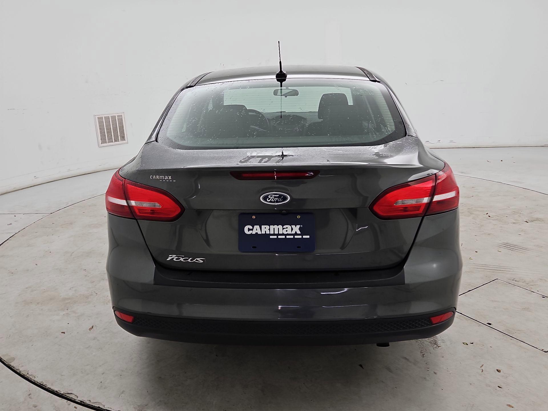Thumbnail: 2018 Ford Focus - 6