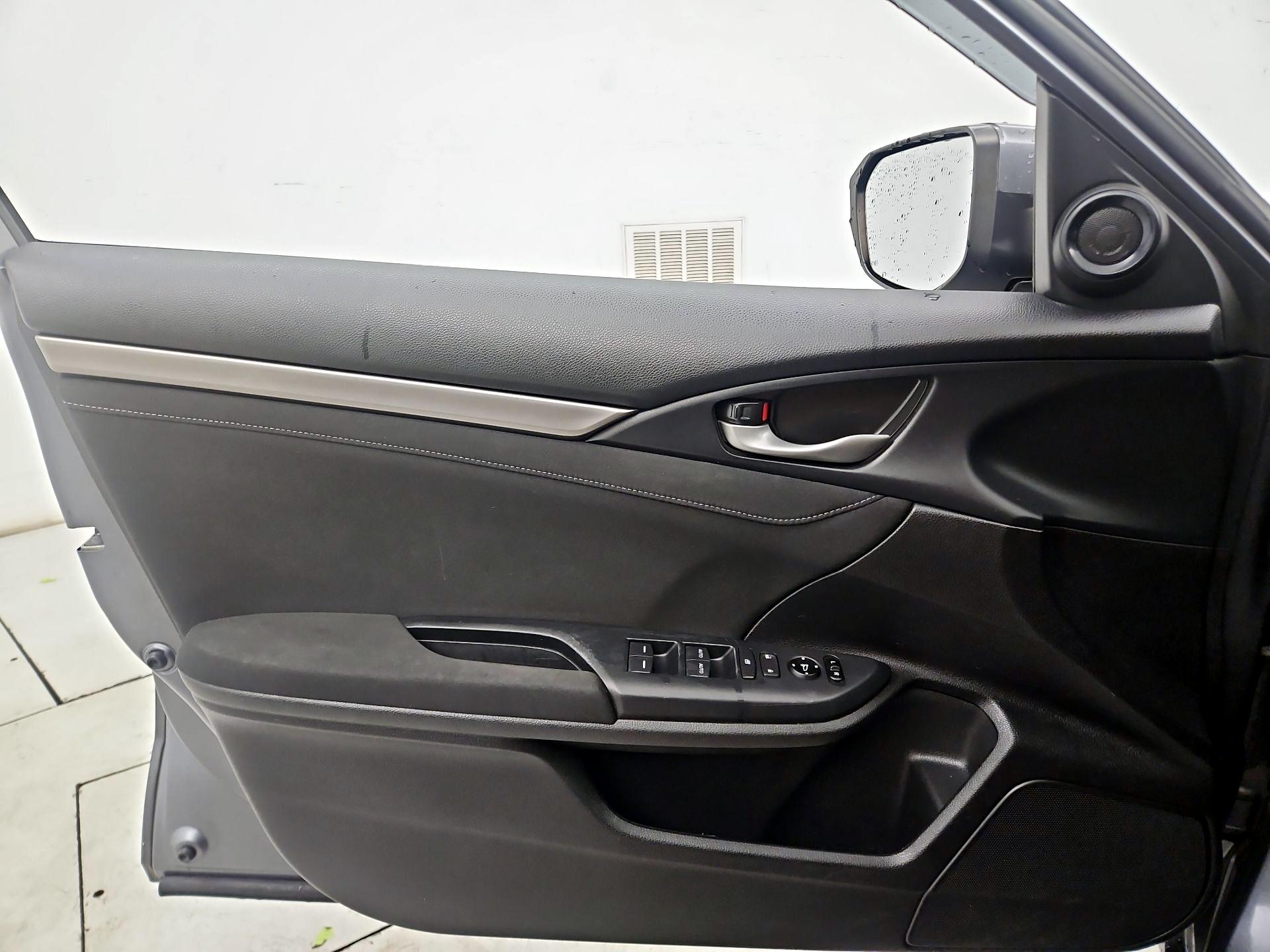Thumbnail: 2018 Honda Civic - 12