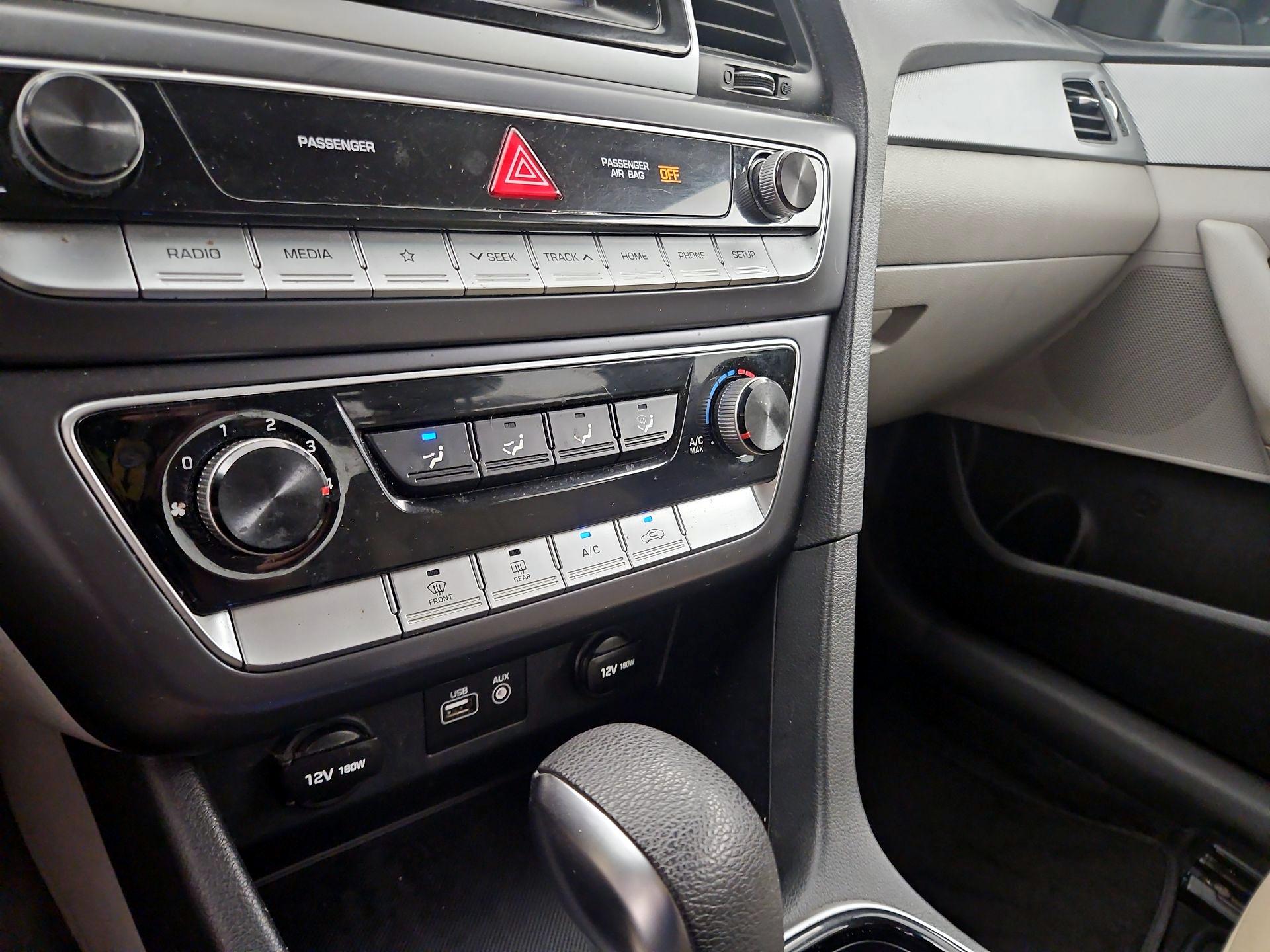 Thumbnail: 2019 Hyundai Sonata - 16