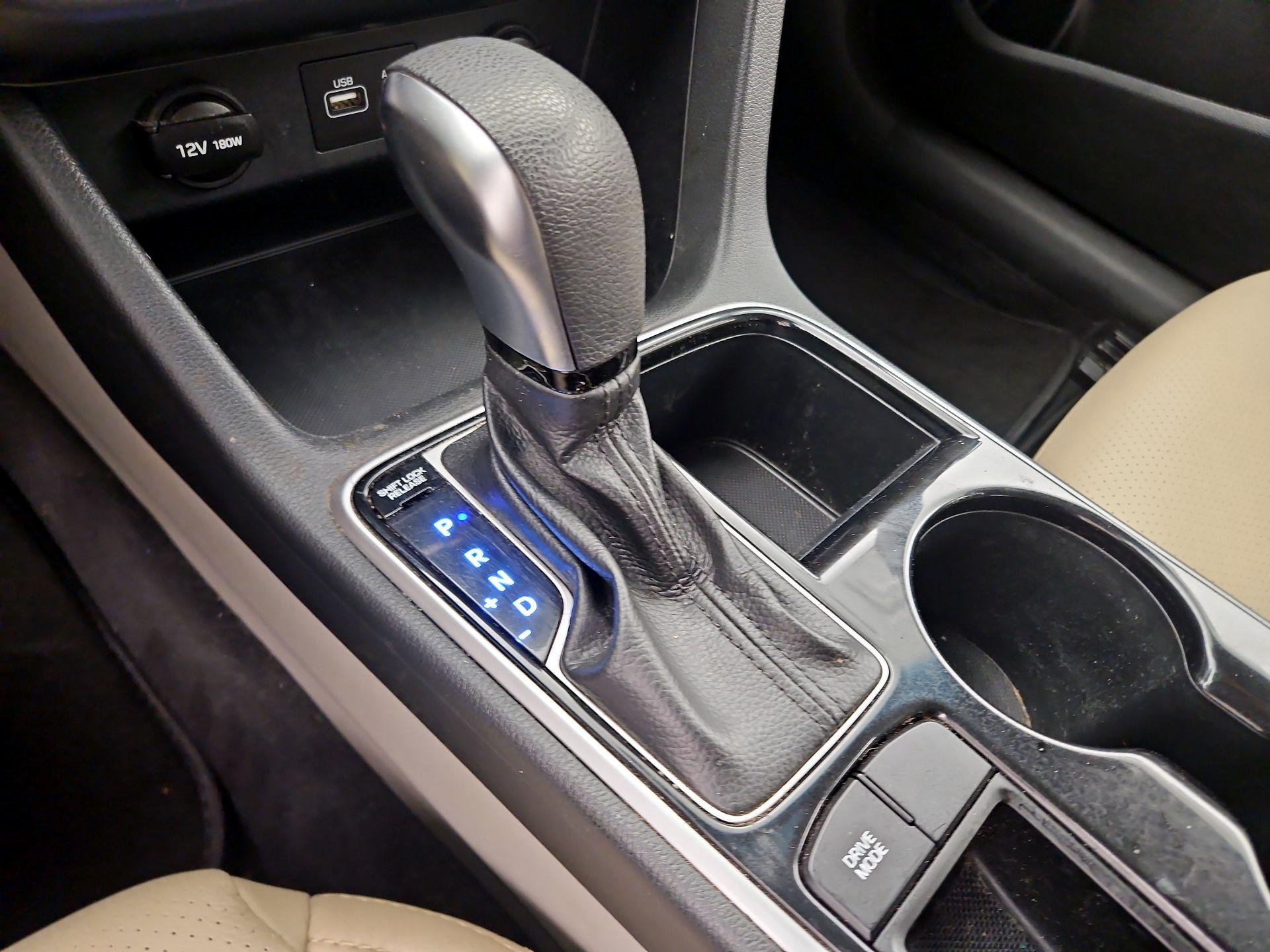 Thumbnail: 2019 Hyundai Sonata - 17