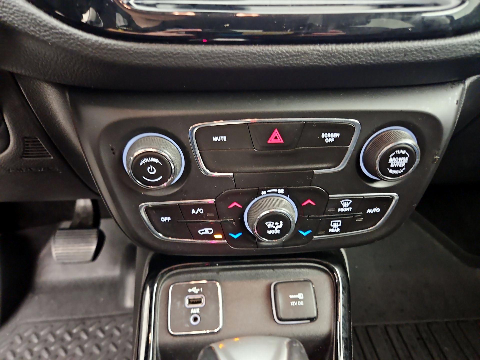 Thumbnail: 2019 Jeep Compass - 16