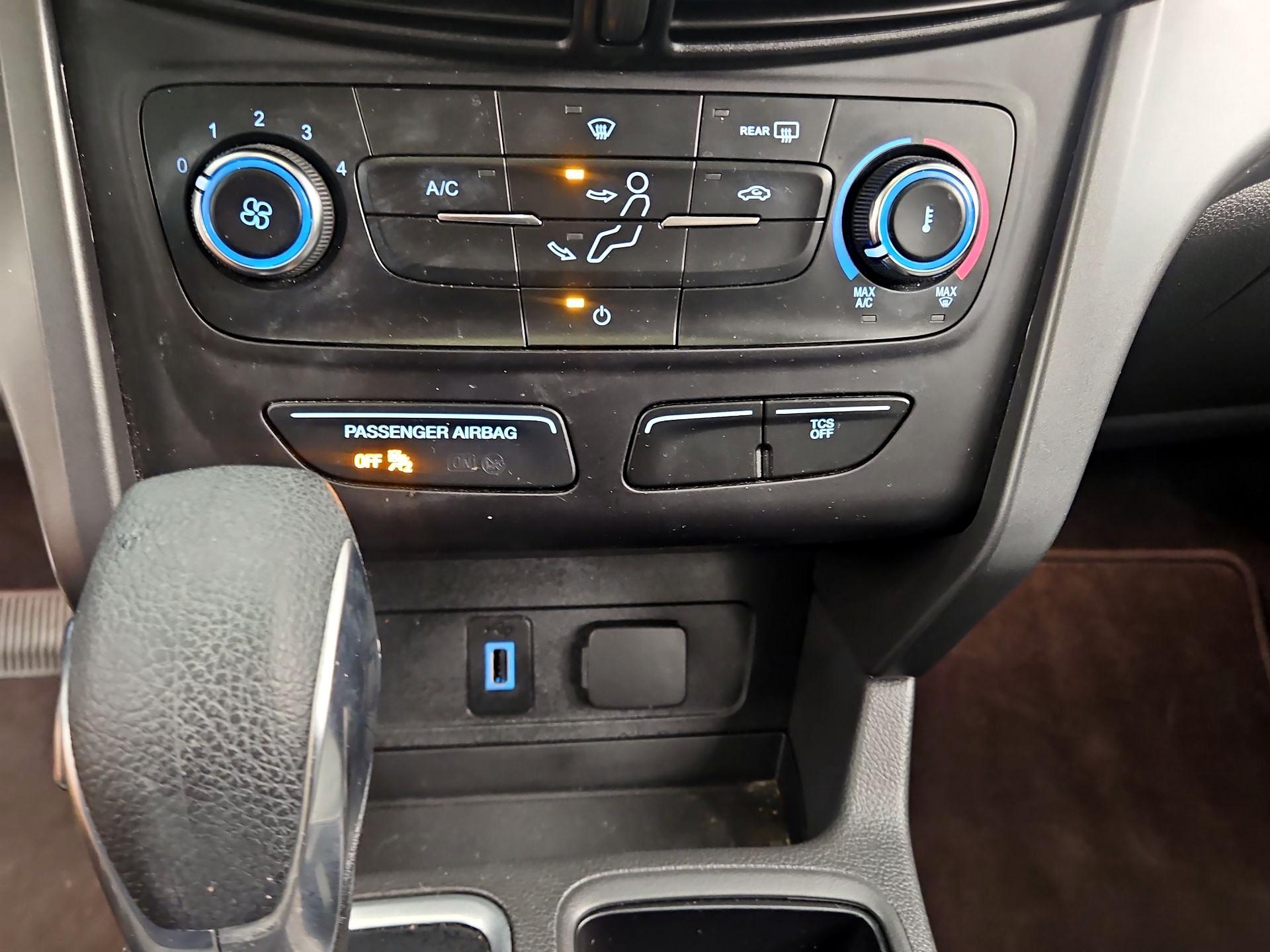 Thumbnail: 2018 Ford Escape - 16