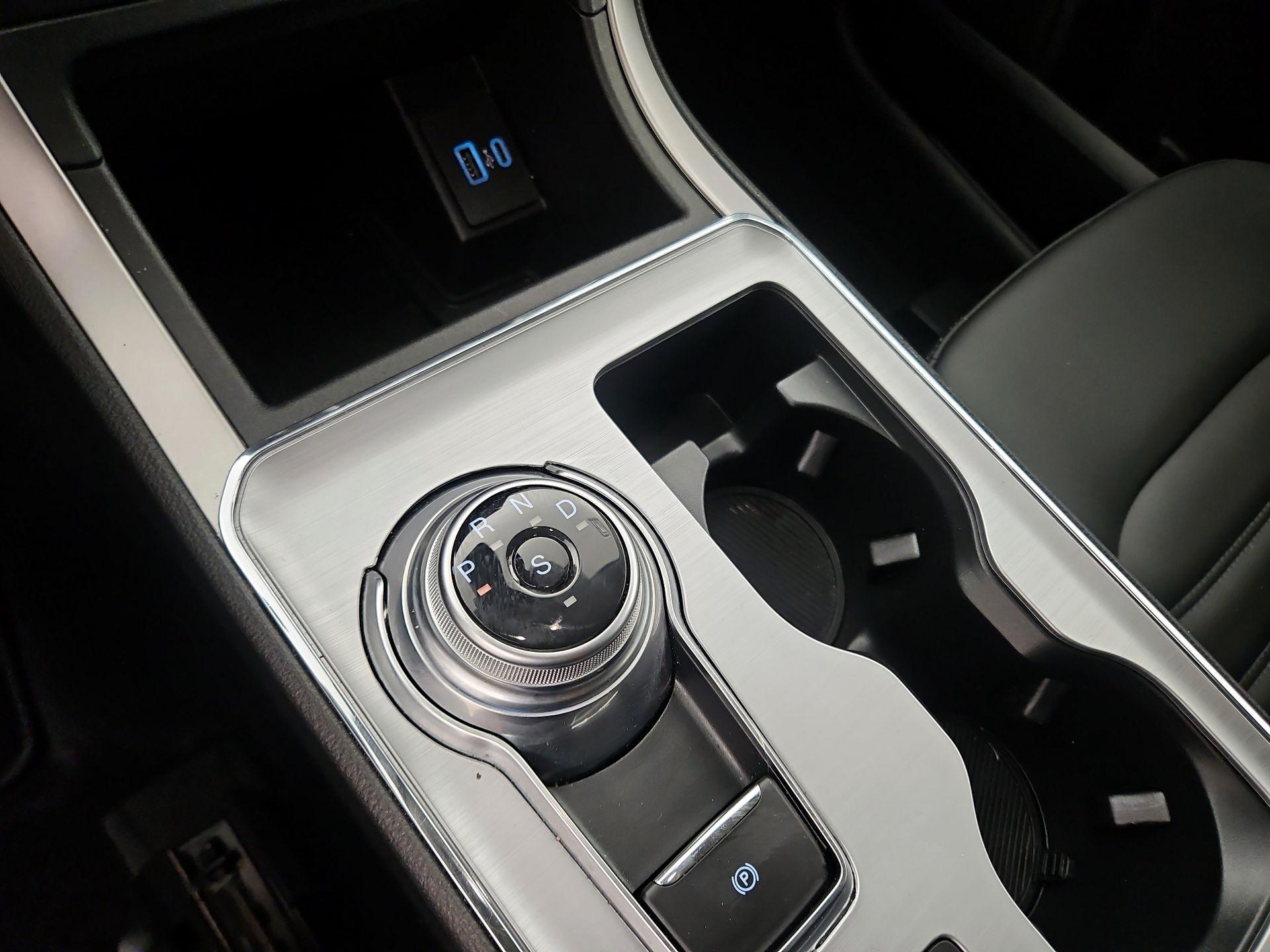 Thumbnail: 2022 Ford Edge - 17
