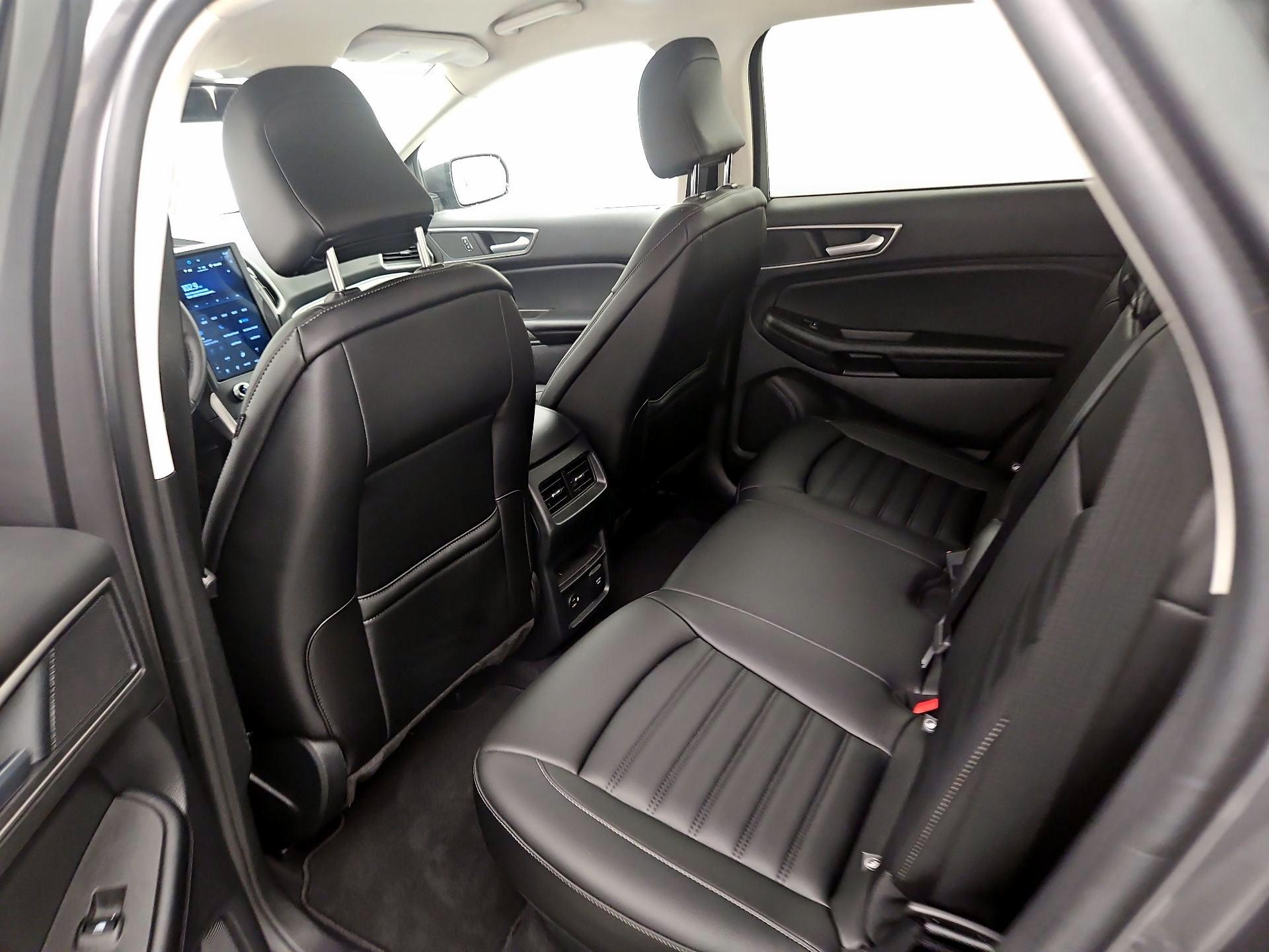 Thumbnail: 2022 Ford Edge - 19