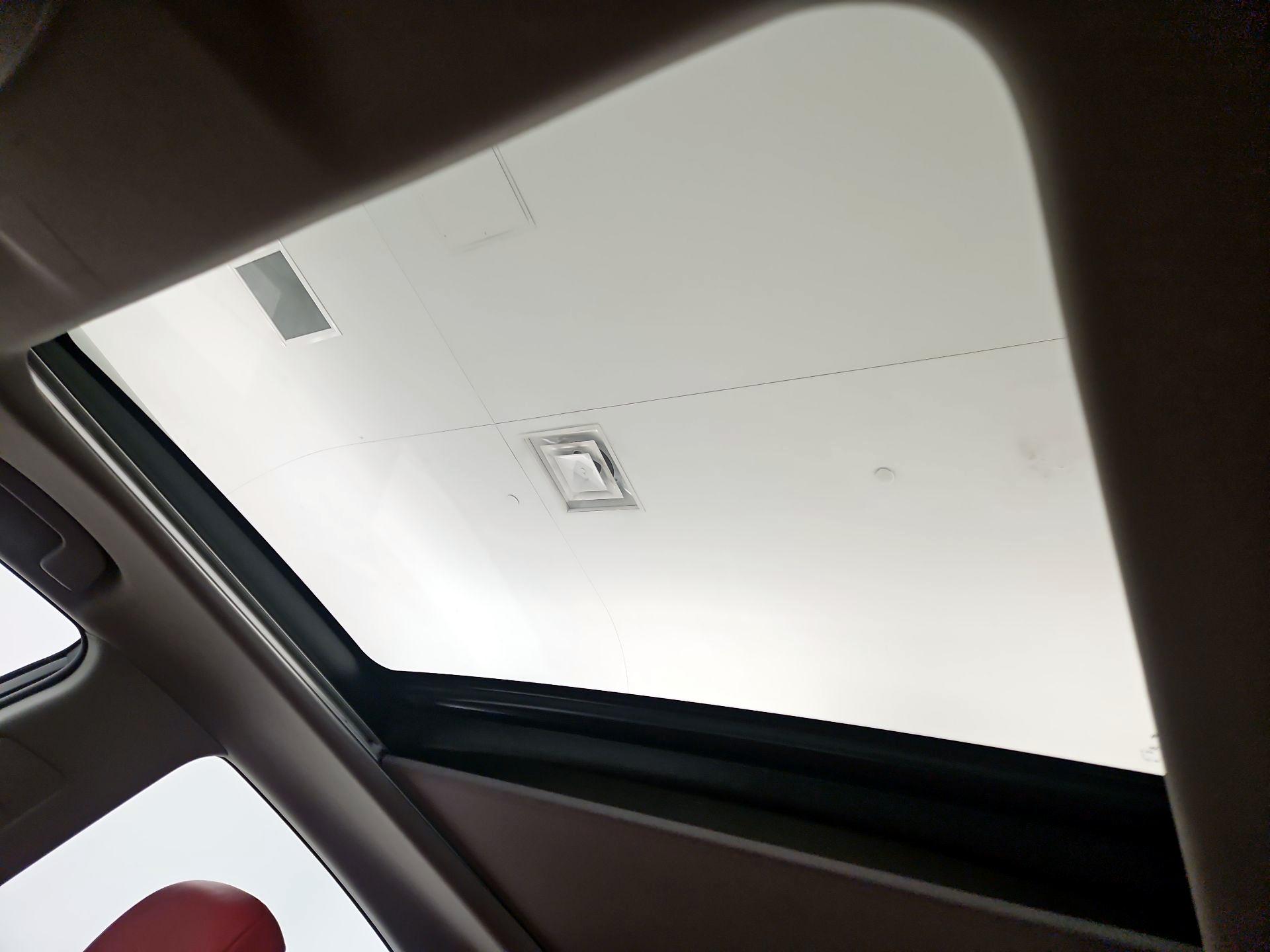 Thumbnail: 2022 Toyota Camry - 19