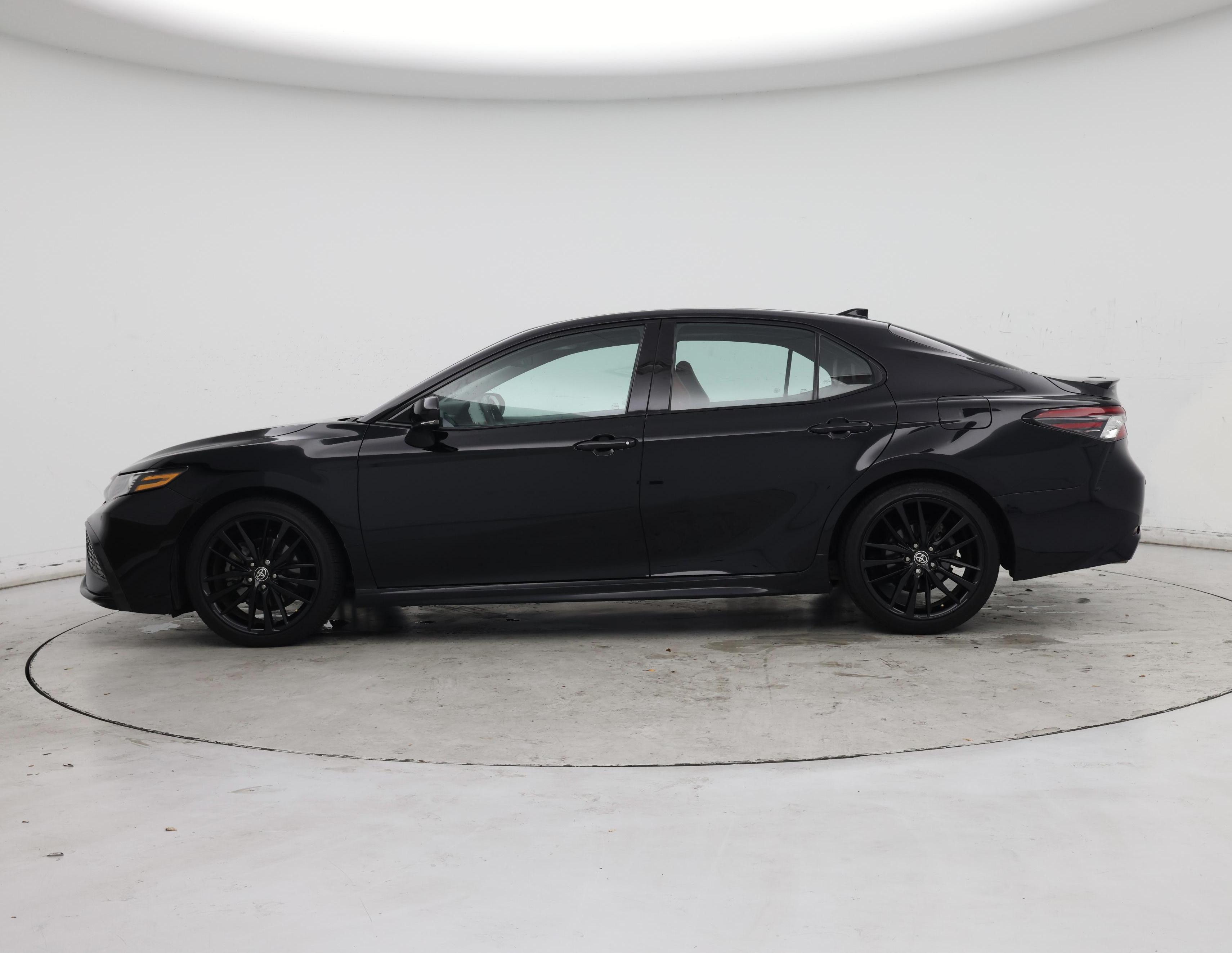 Thumbnail: 2022 Toyota Camry - 3