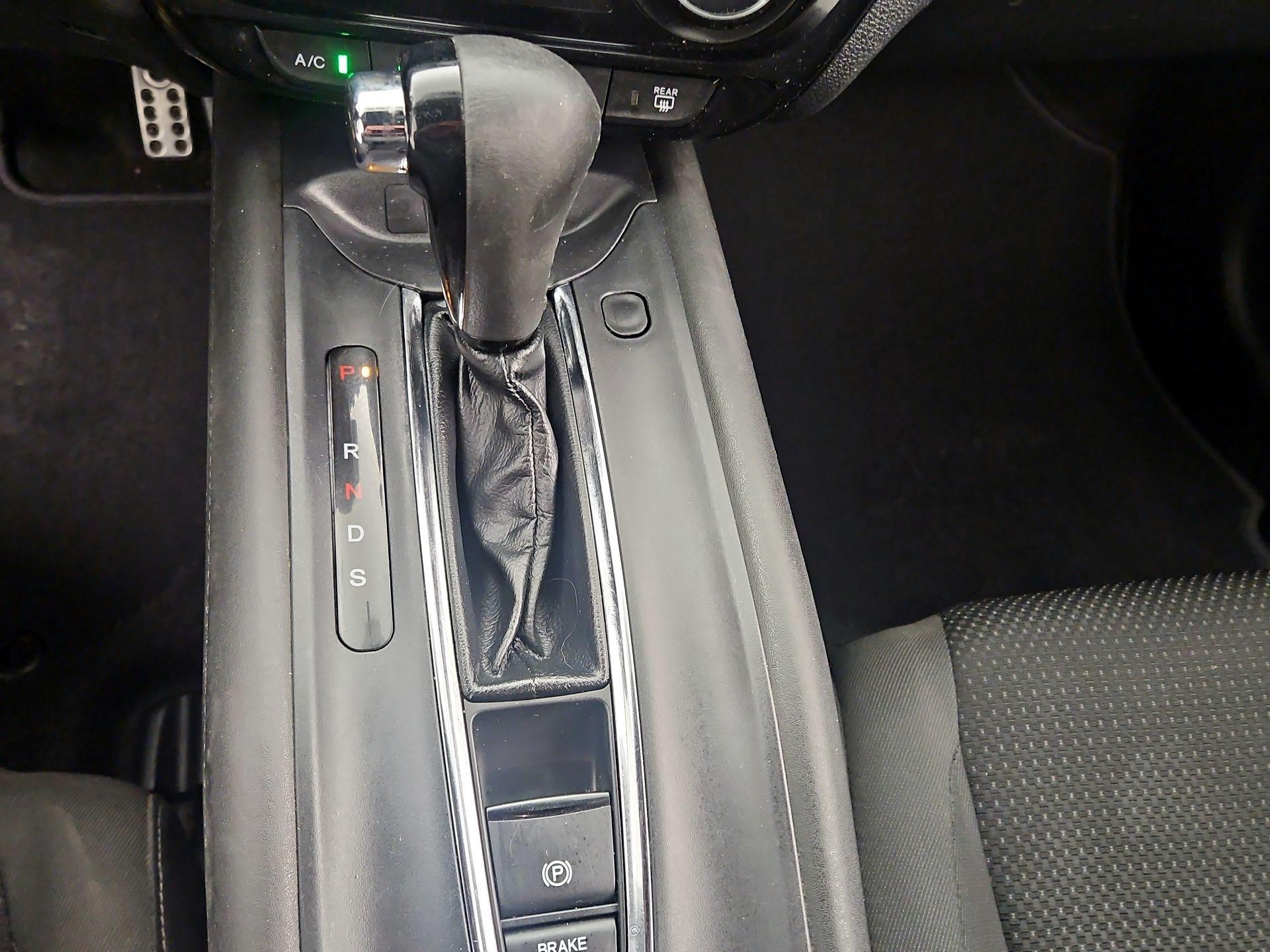 Thumbnail: 2019 Honda HR-V - 17
