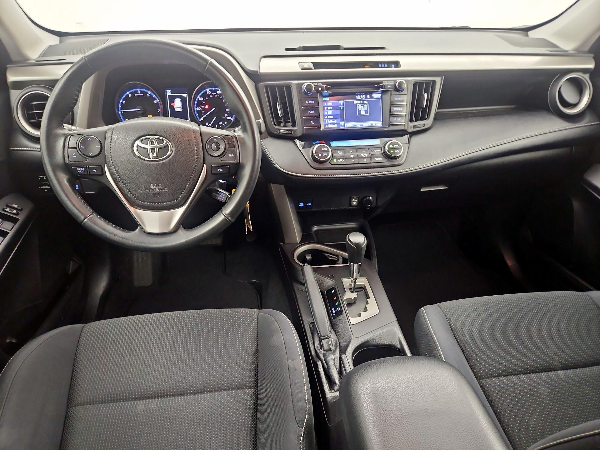 Thumbnail: 2018 Toyota RAV4 - 9