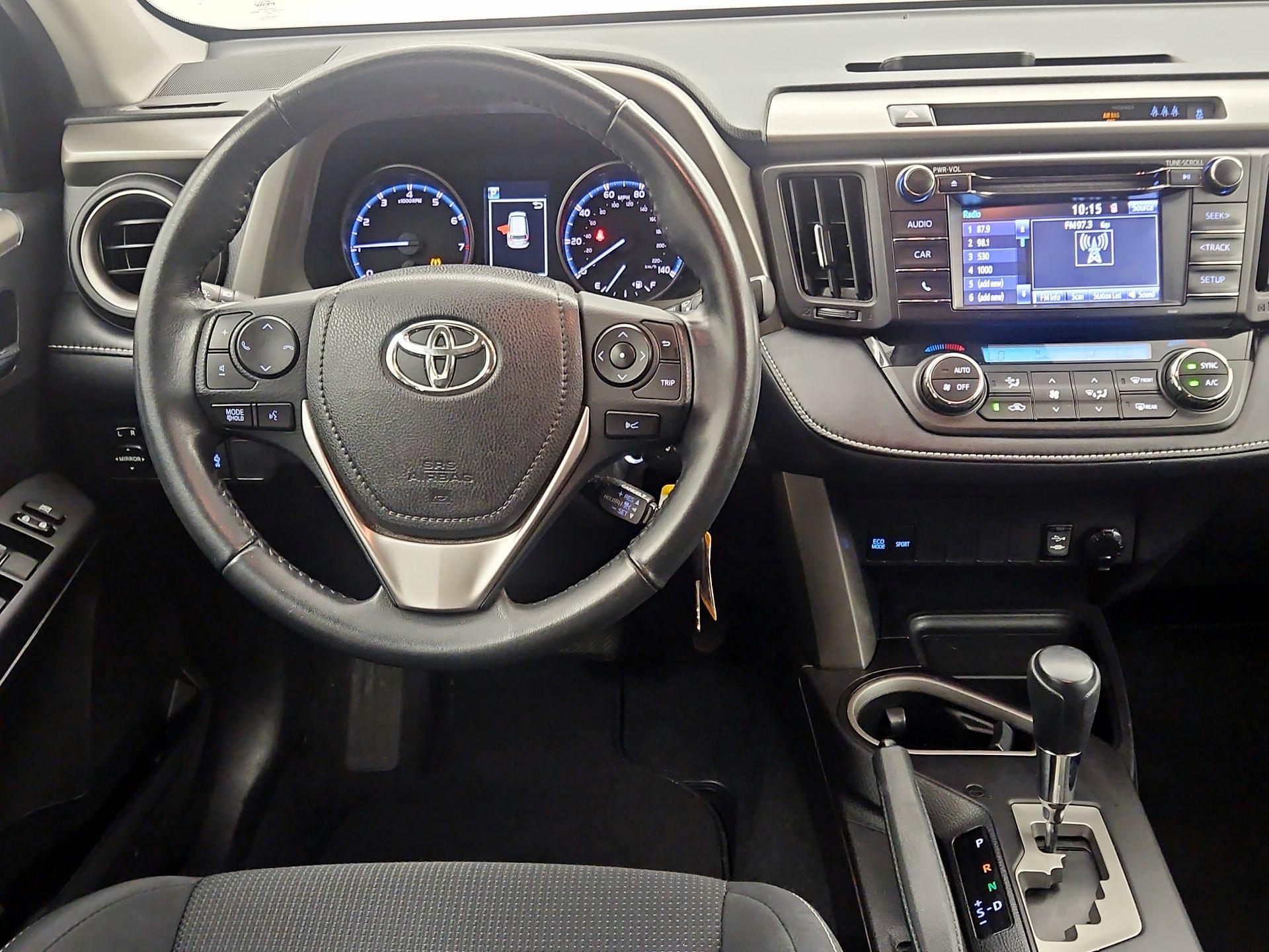 Thumbnail: 2018 Toyota RAV4 - 10