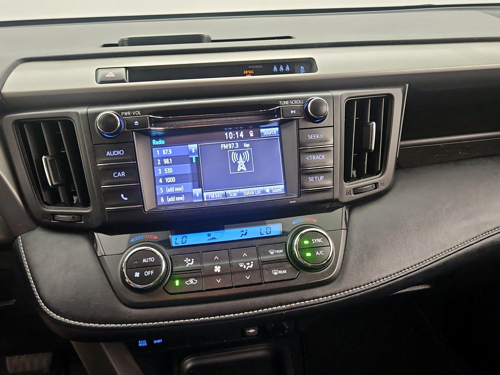 Thumbnail: 2018 Toyota RAV4 - 15