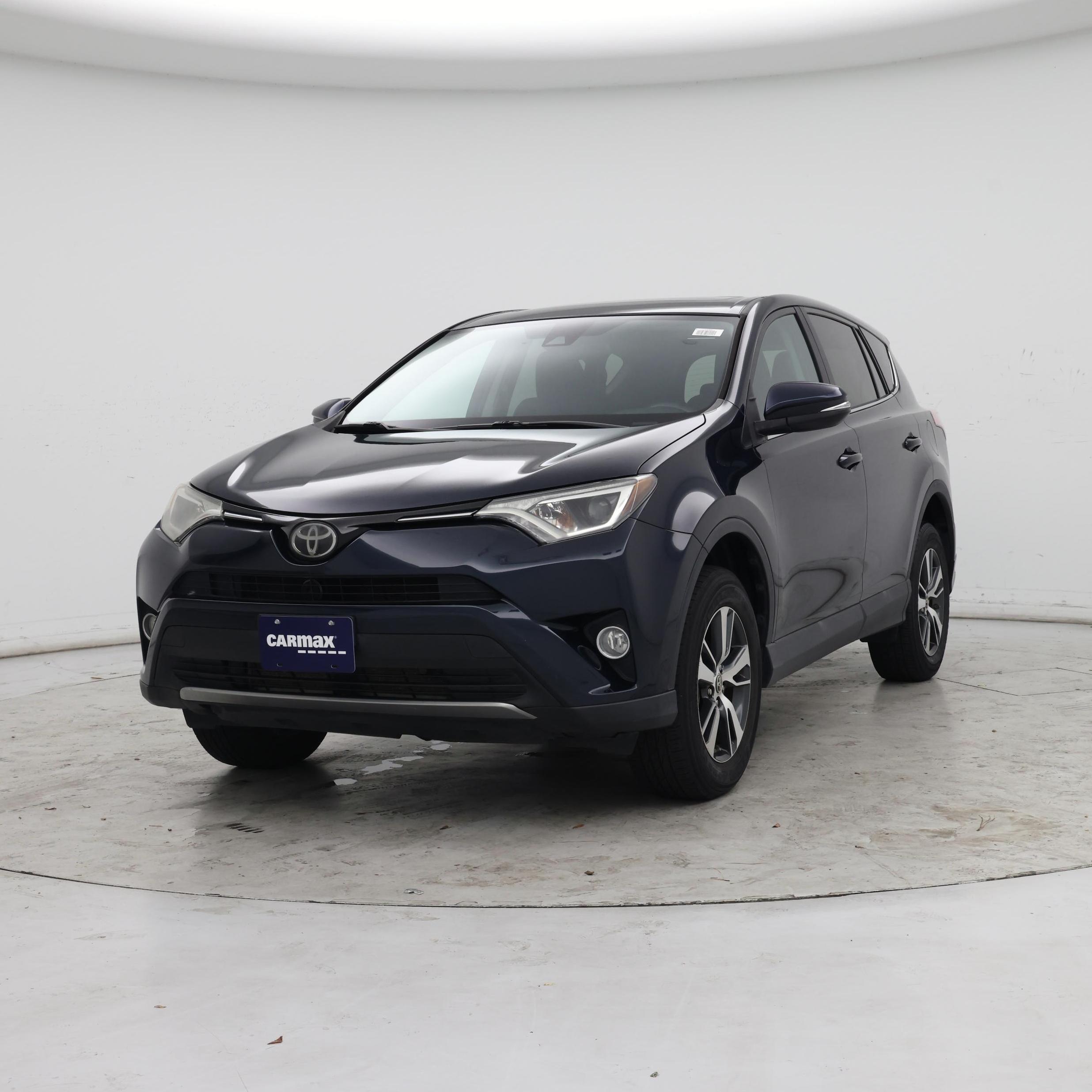 Thumbnail: 2018 Toyota RAV4 - 4