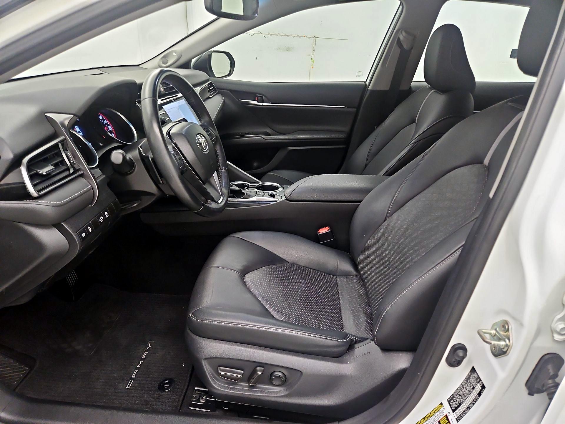 Thumbnail: 2019 Toyota Camry - 11