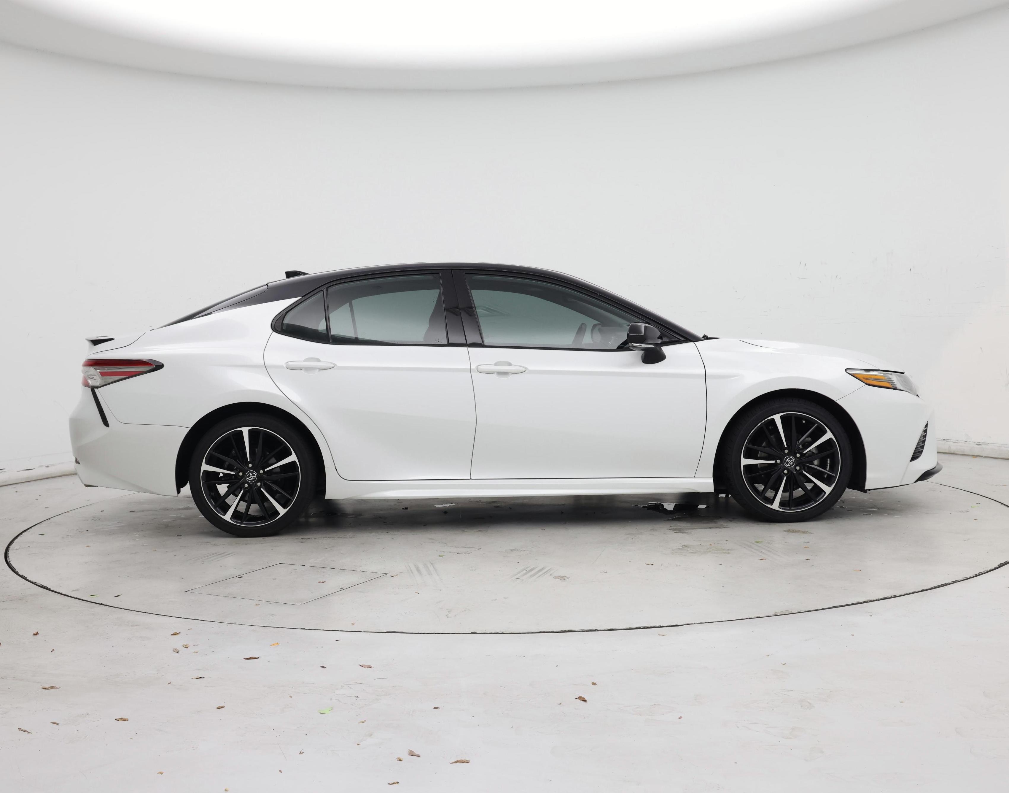 Thumbnail: 2019 Toyota Camry - 7