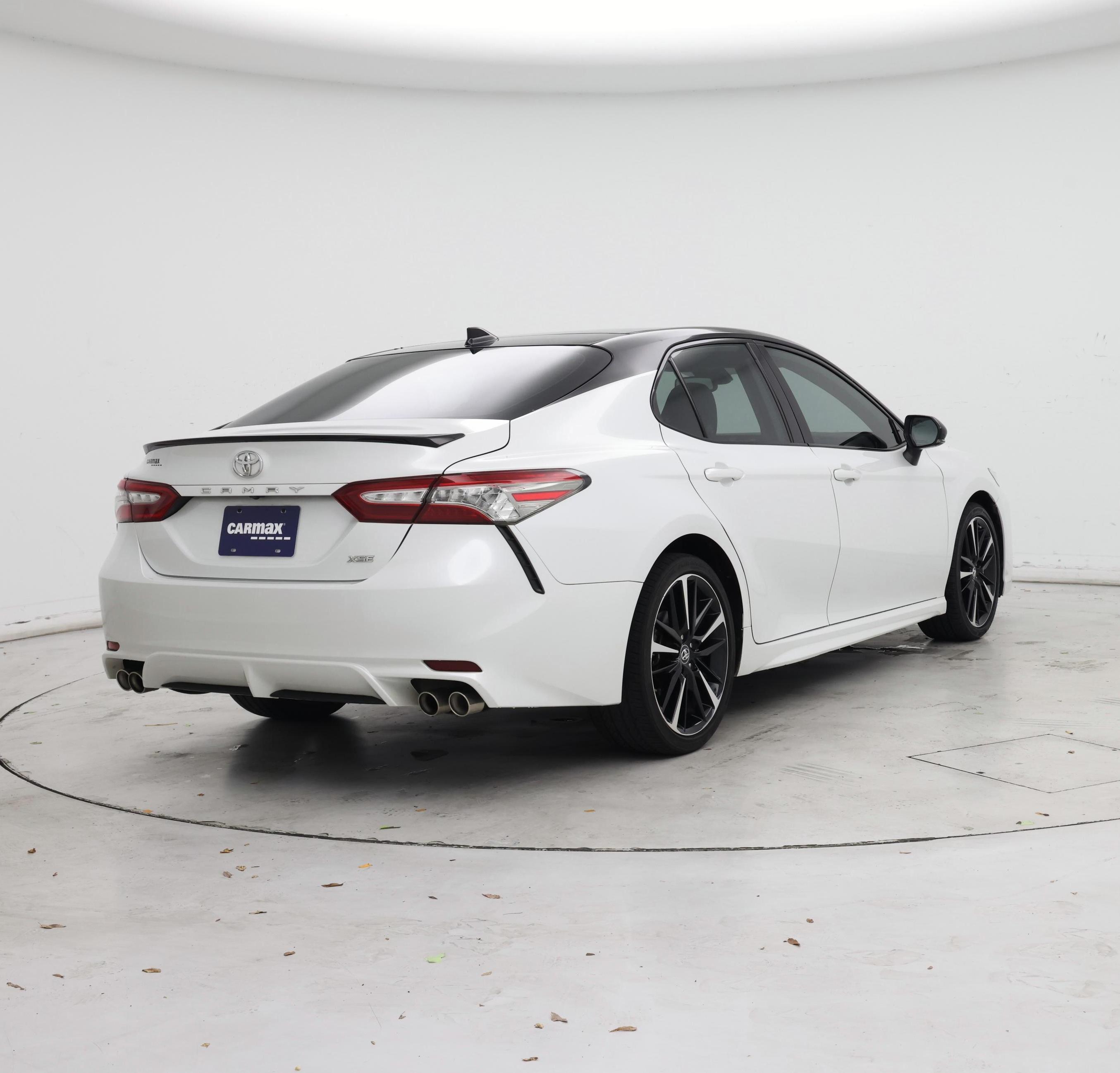 Thumbnail: 2019 Toyota Camry - 8
