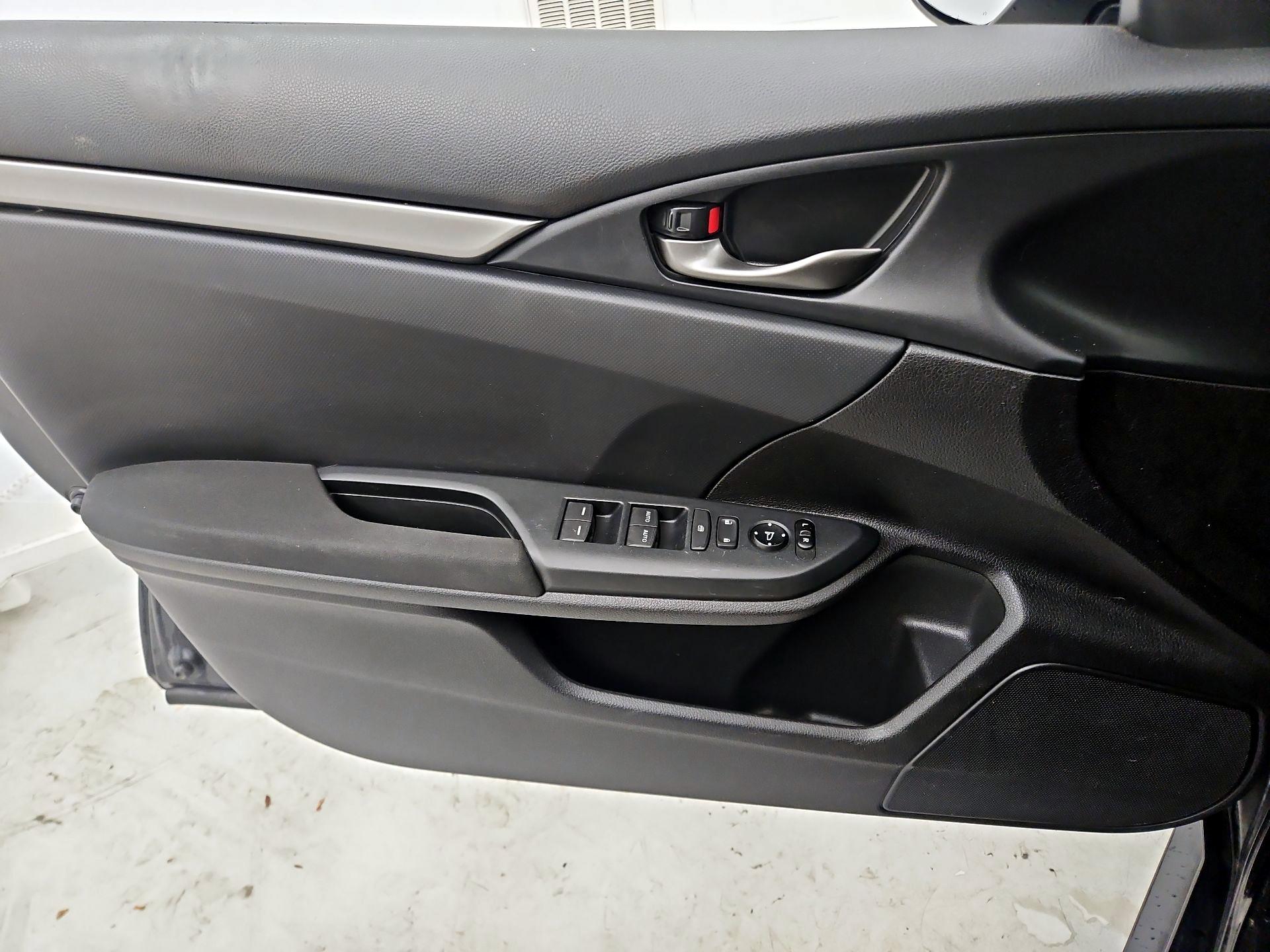Thumbnail: 2019 Honda Civic - 12