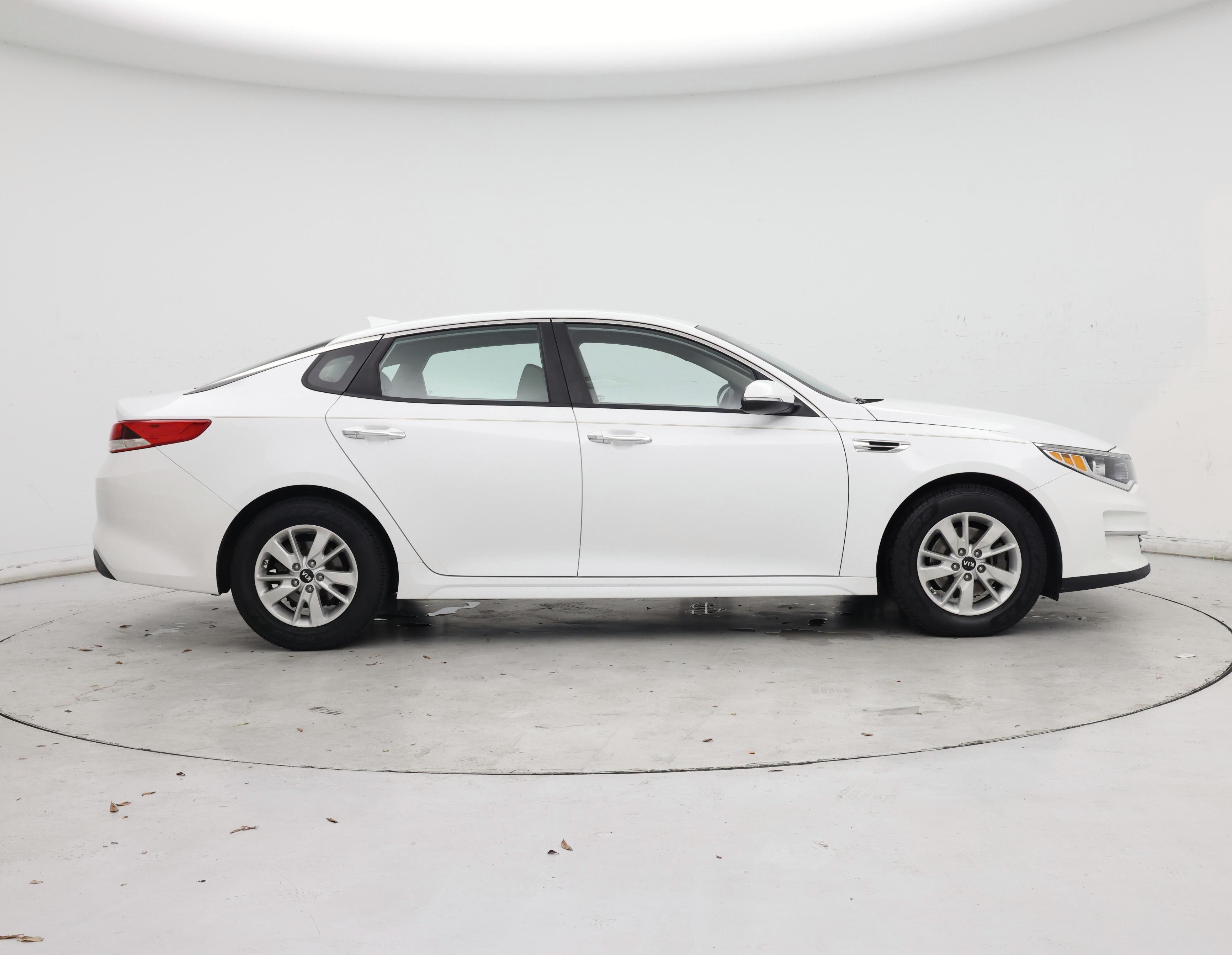 Thumbnail: 2016 Kia Optima - 7