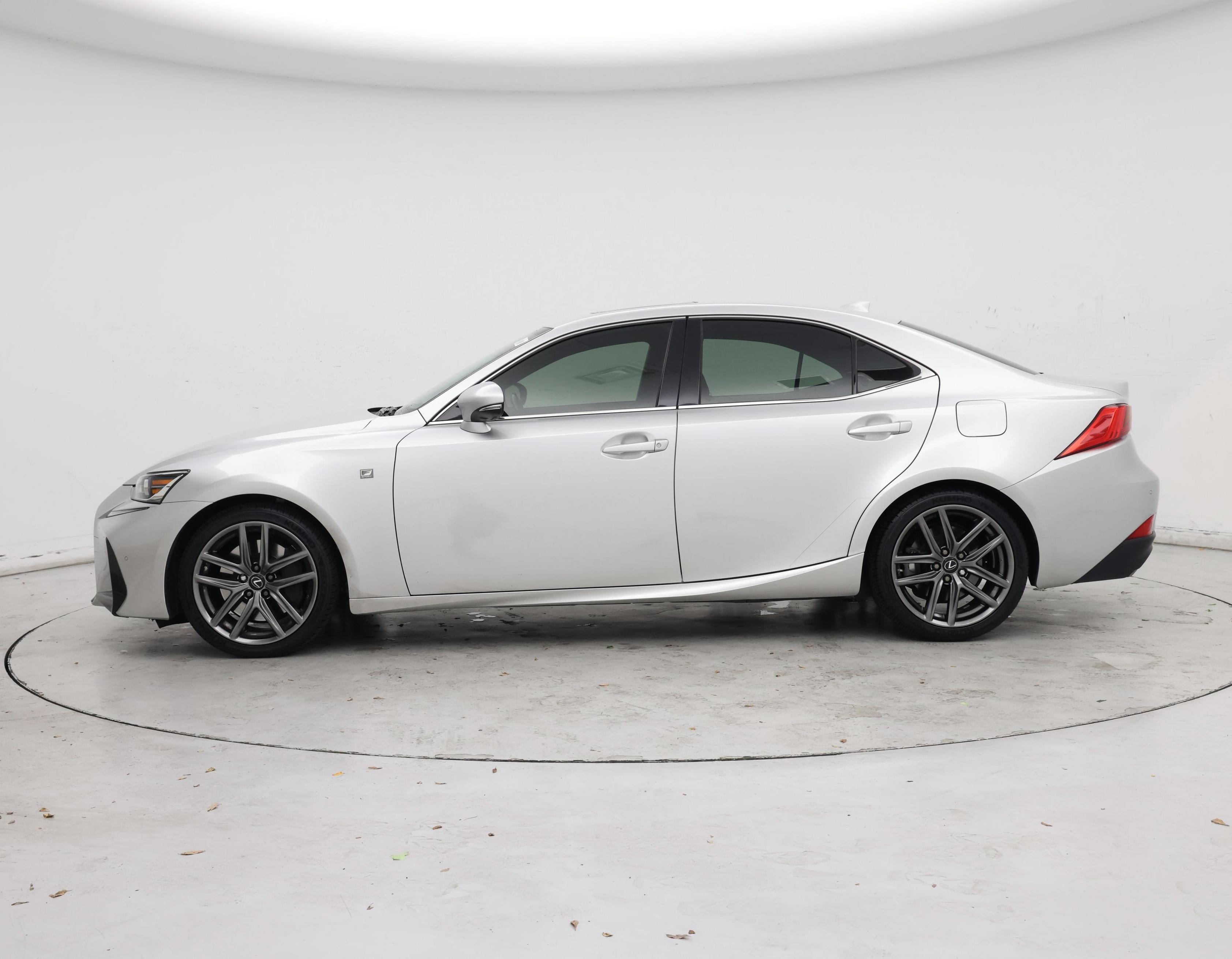 Thumbnail: 2020 Lexus IS - 3