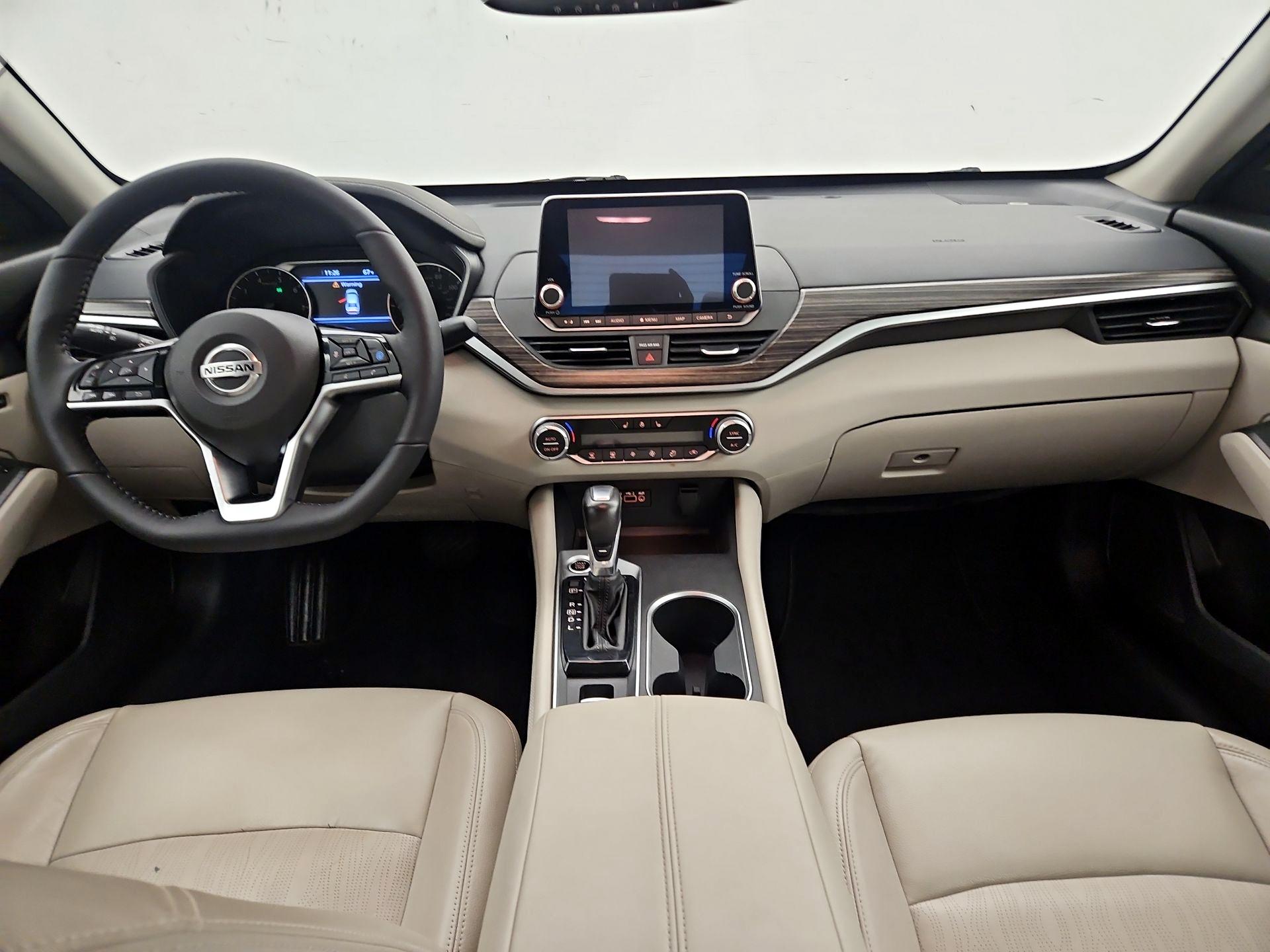Thumbnail: 2019 Nissan Altima - 9
