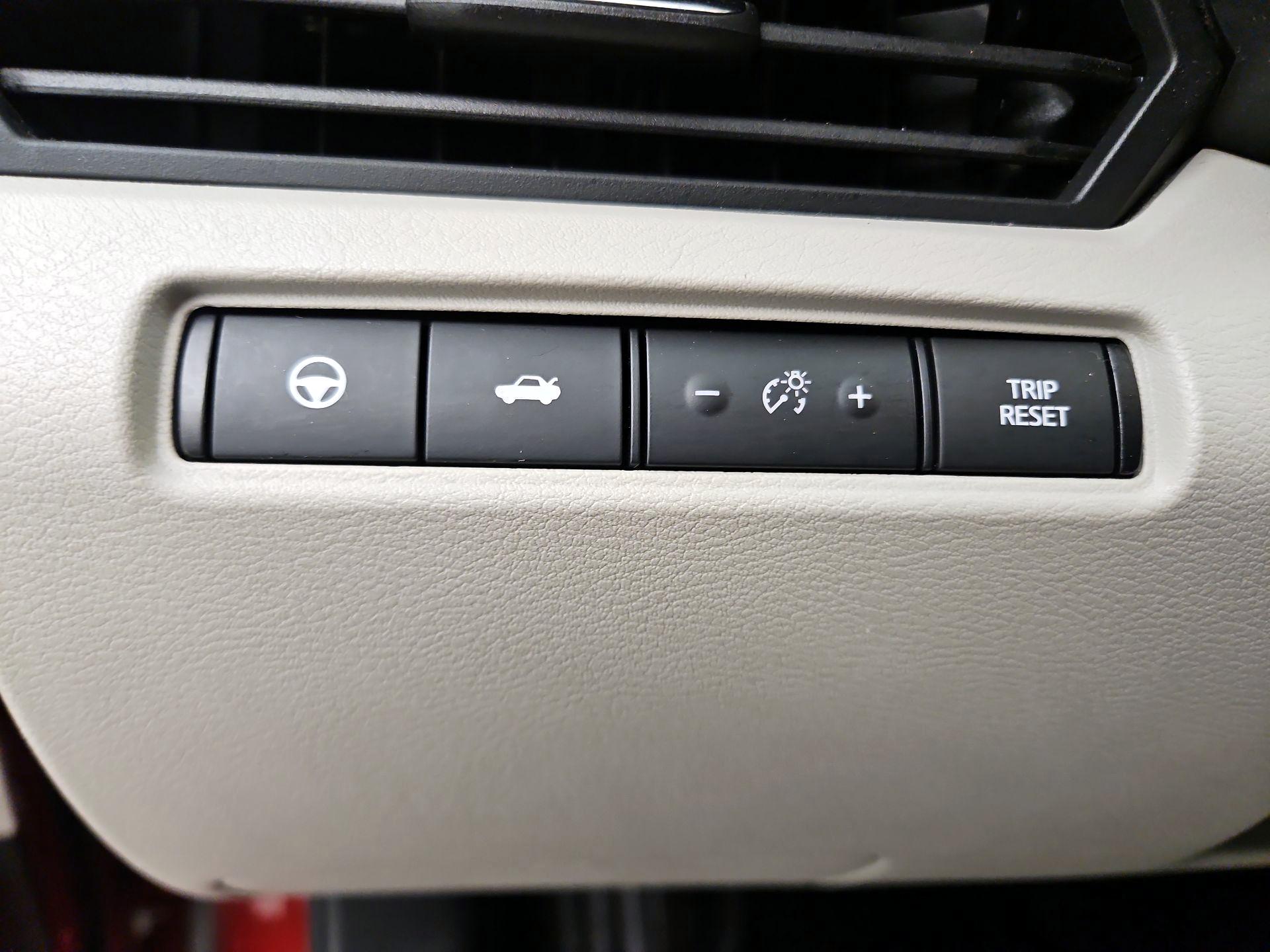 Thumbnail: 2019 Nissan Altima - 13