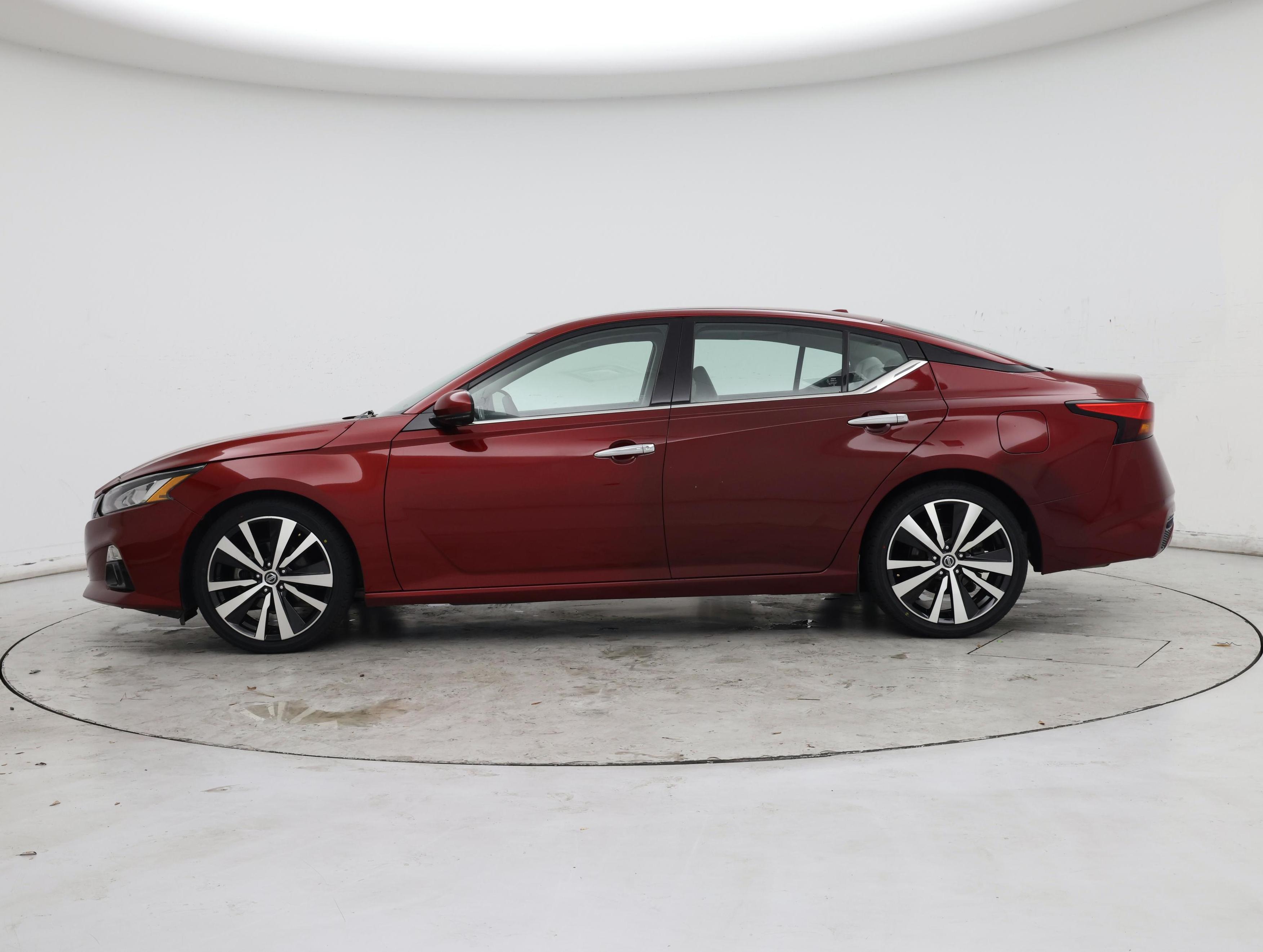 Thumbnail: 2019 Nissan Altima - 3