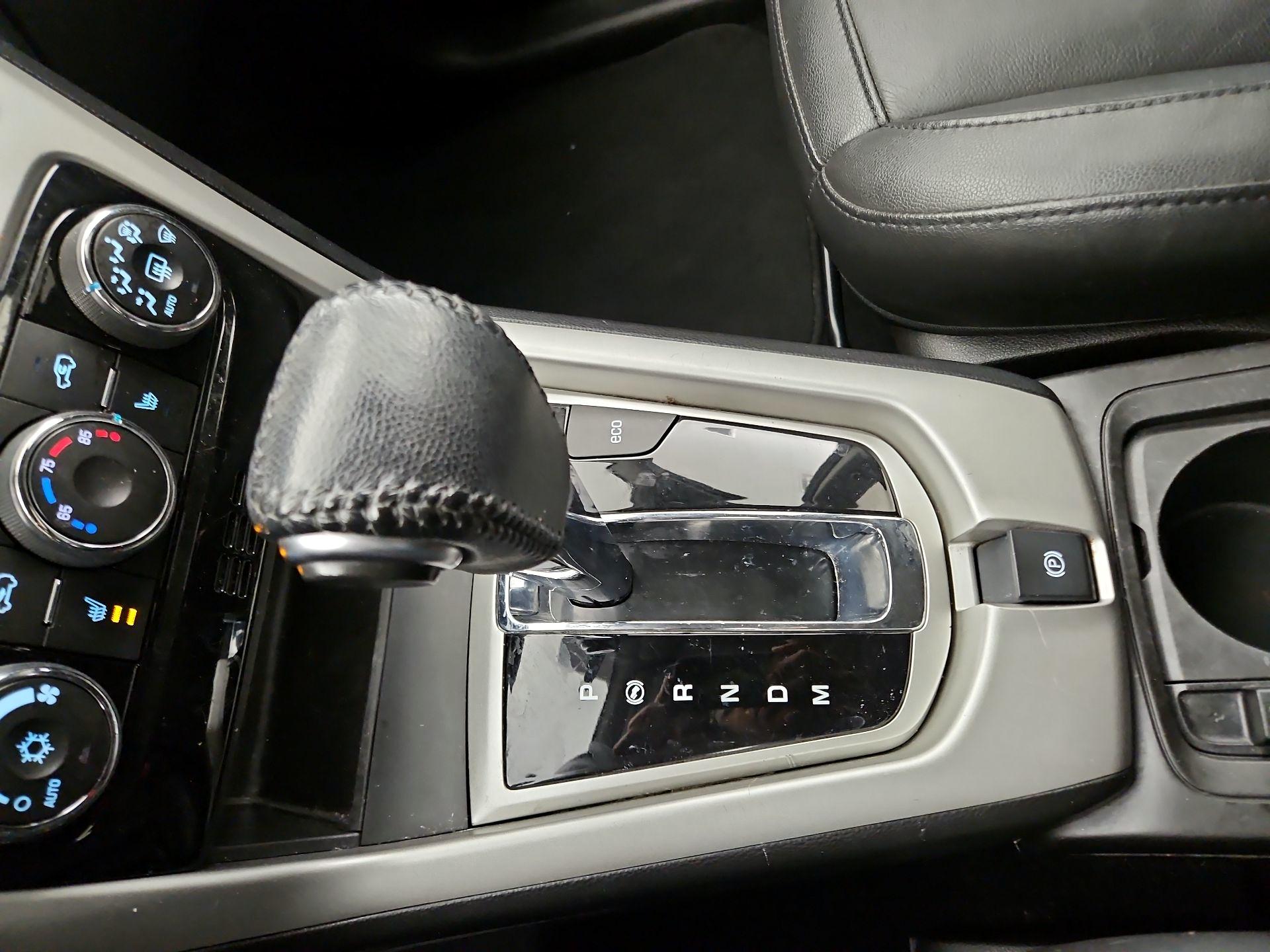 Thumbnail: 2014 Chevrolet Captiva Sport - 16