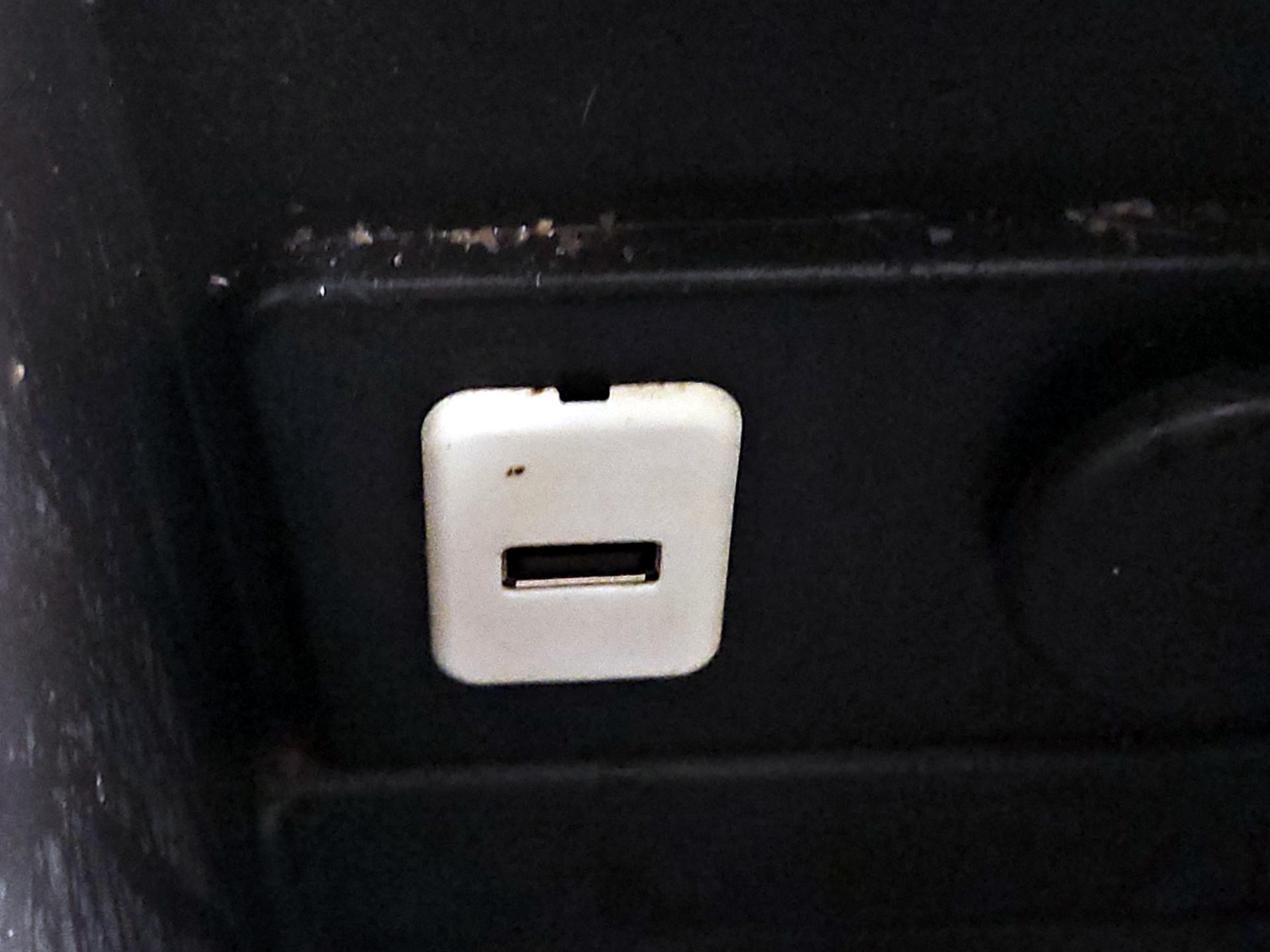 Thumbnail: 2014 Chevrolet Captiva Sport - 17