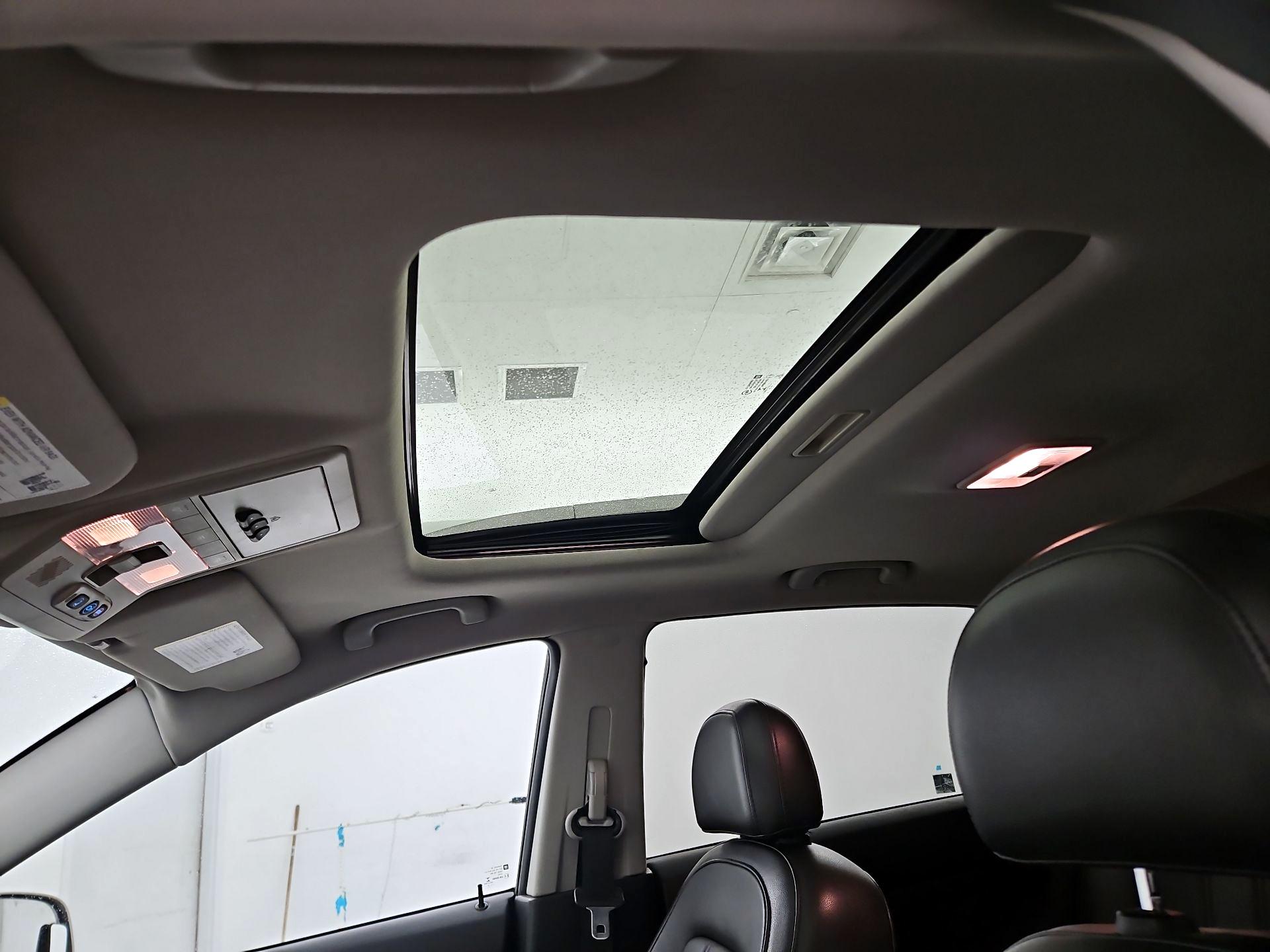 Thumbnail: 2014 Chevrolet Captiva Sport - 18